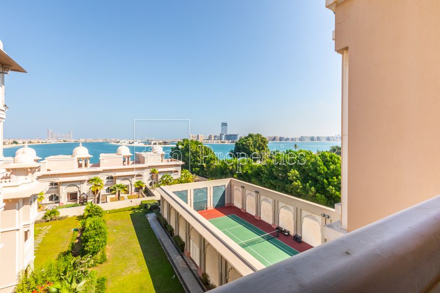 2br Rent Mughal | Plam Views | Beachfront