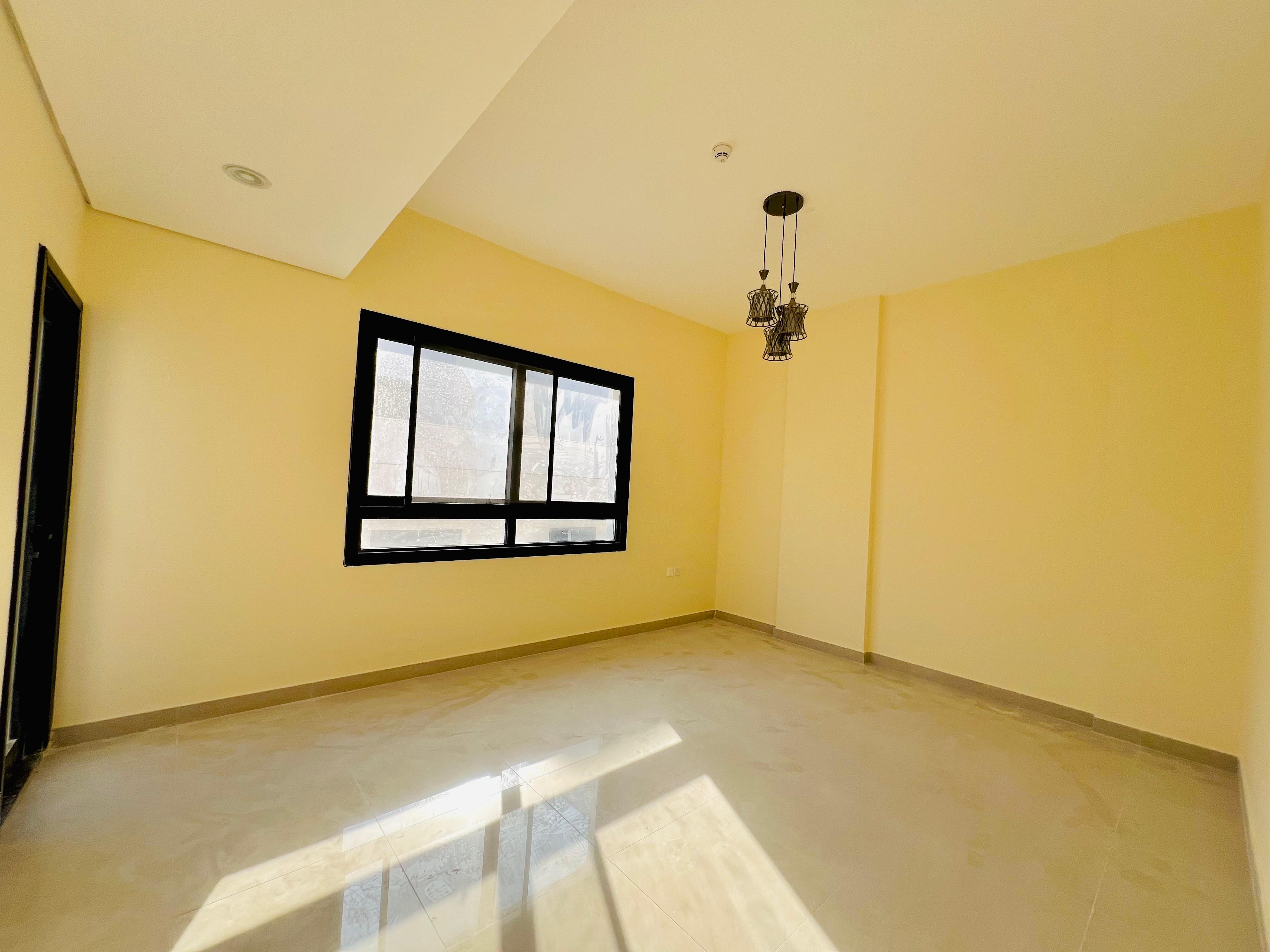 6 cheques payment|Brand new building|Ready to move|Easy assess to dubai !