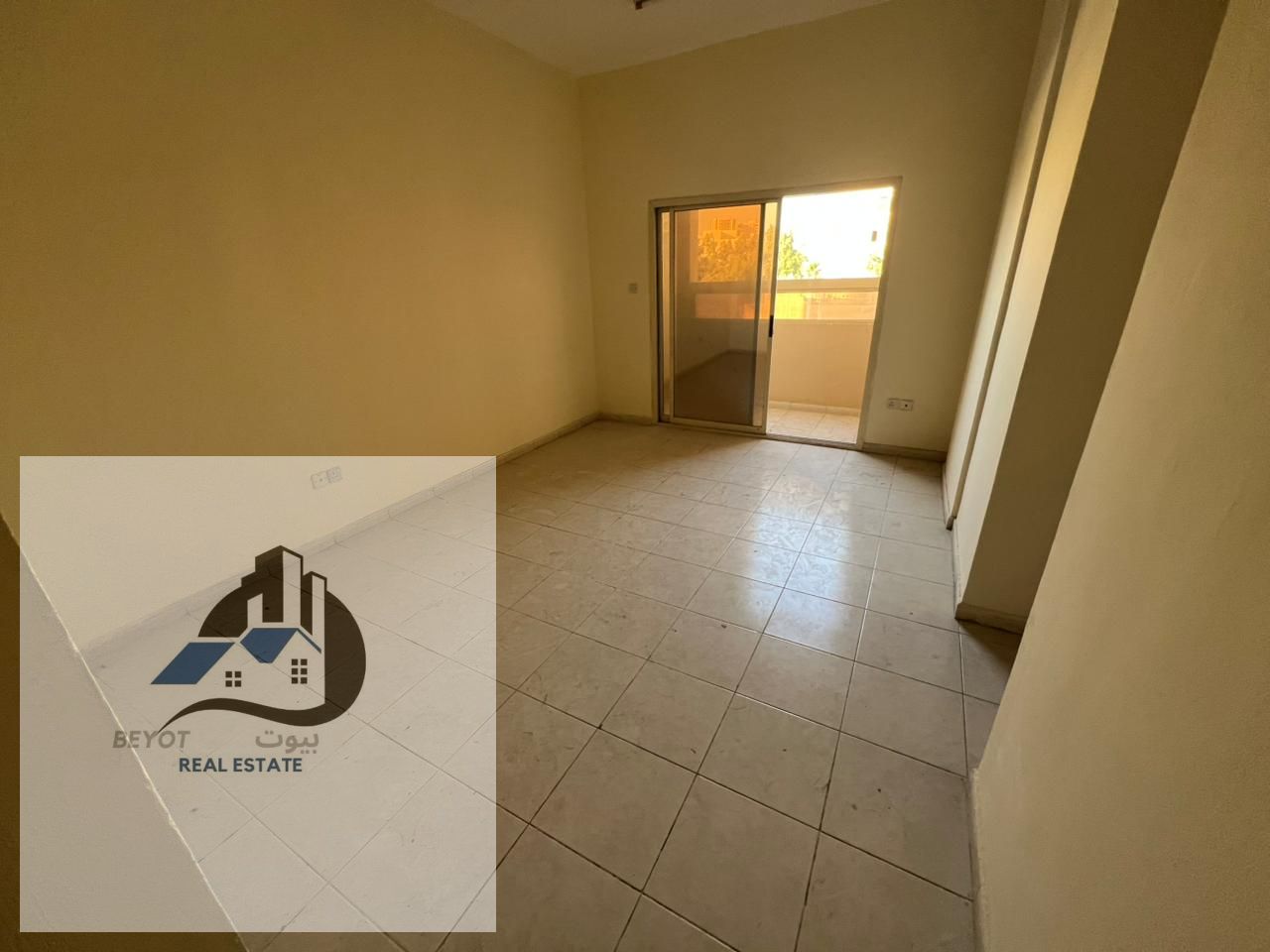 For Rent in Ajman – 1 Bedroom Hall Apartment Location: Al Nuaimiya 2 Location Features: Prime location, very close to Dubai and Sharjah exit – idea