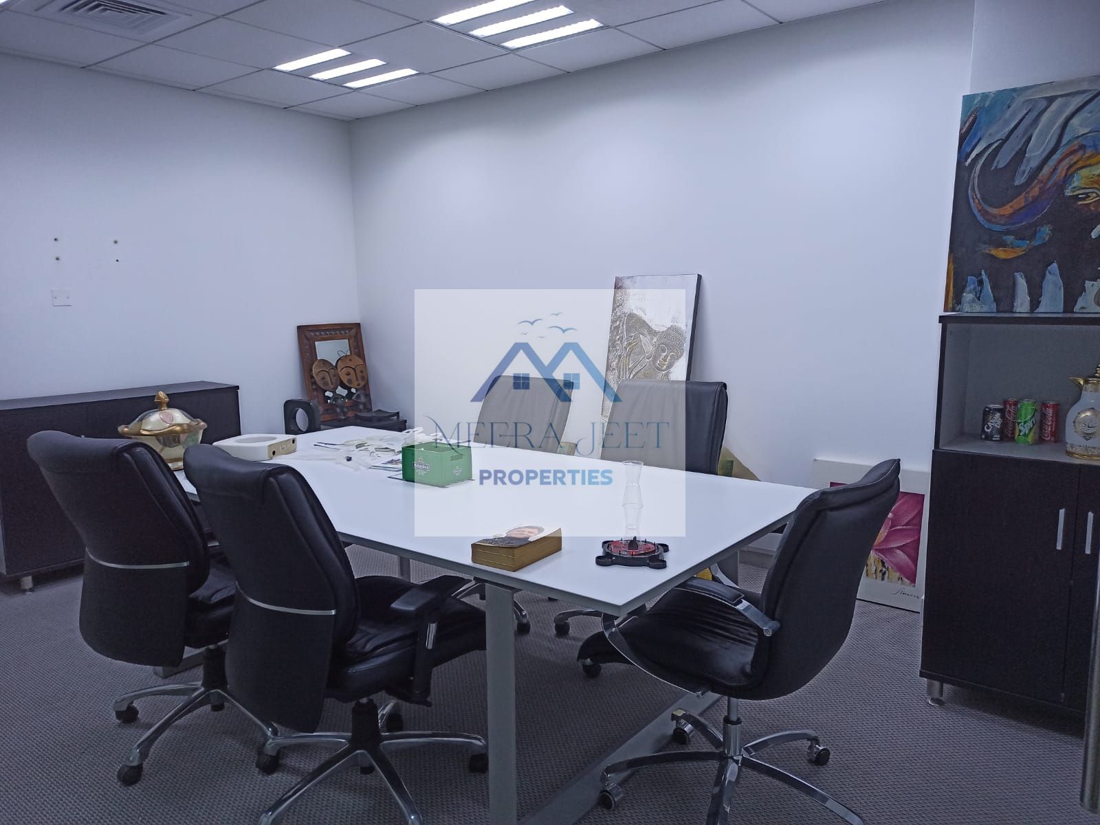 Office At Prime Location Near MetroGreetings from MEERA JEET PROPERTIES!!! Description An excellent opportunity awaits to establish or expand your bus