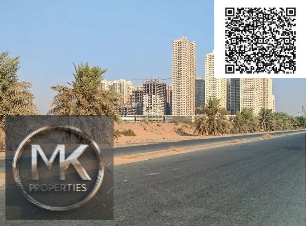 Corner Plot Commercial / Residential Size: 15,069 SQFT Permission: G+24.