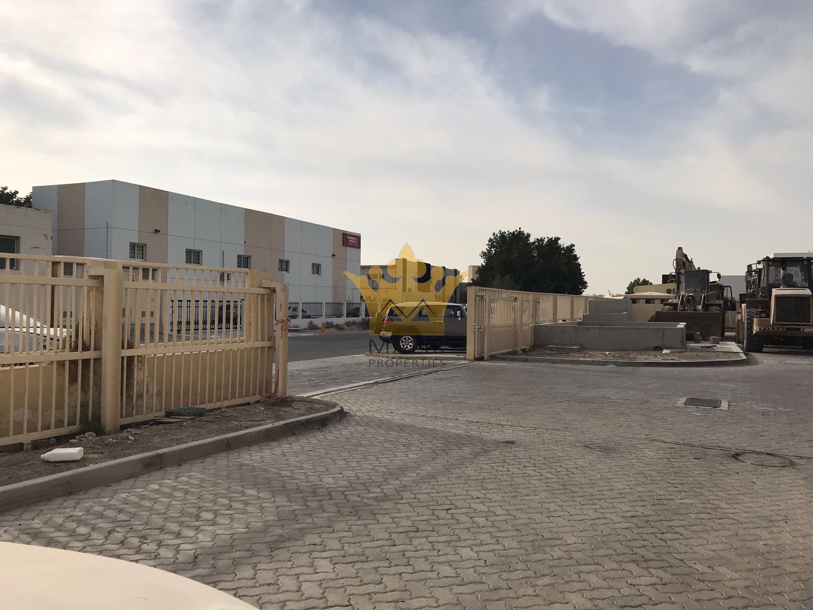 Prime Location - WAREHOUE For Rent