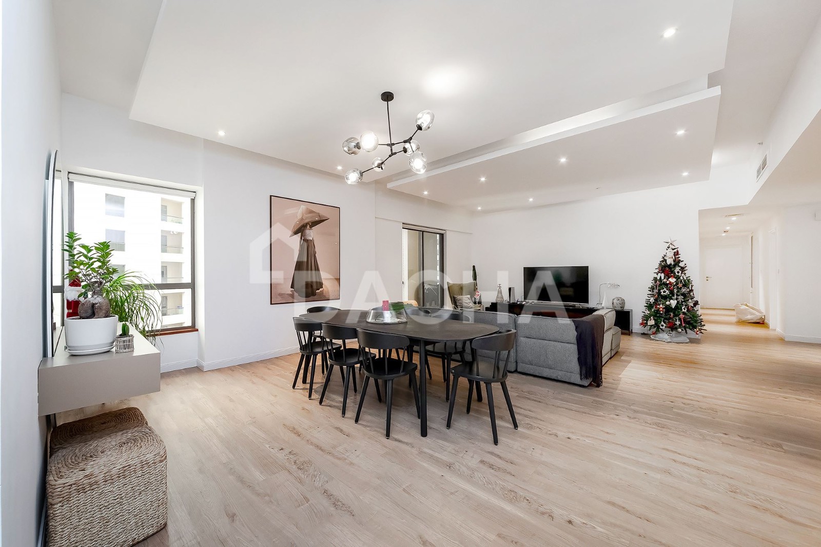 Fully Upgraded | Spacious 4Br | Ready to Move In