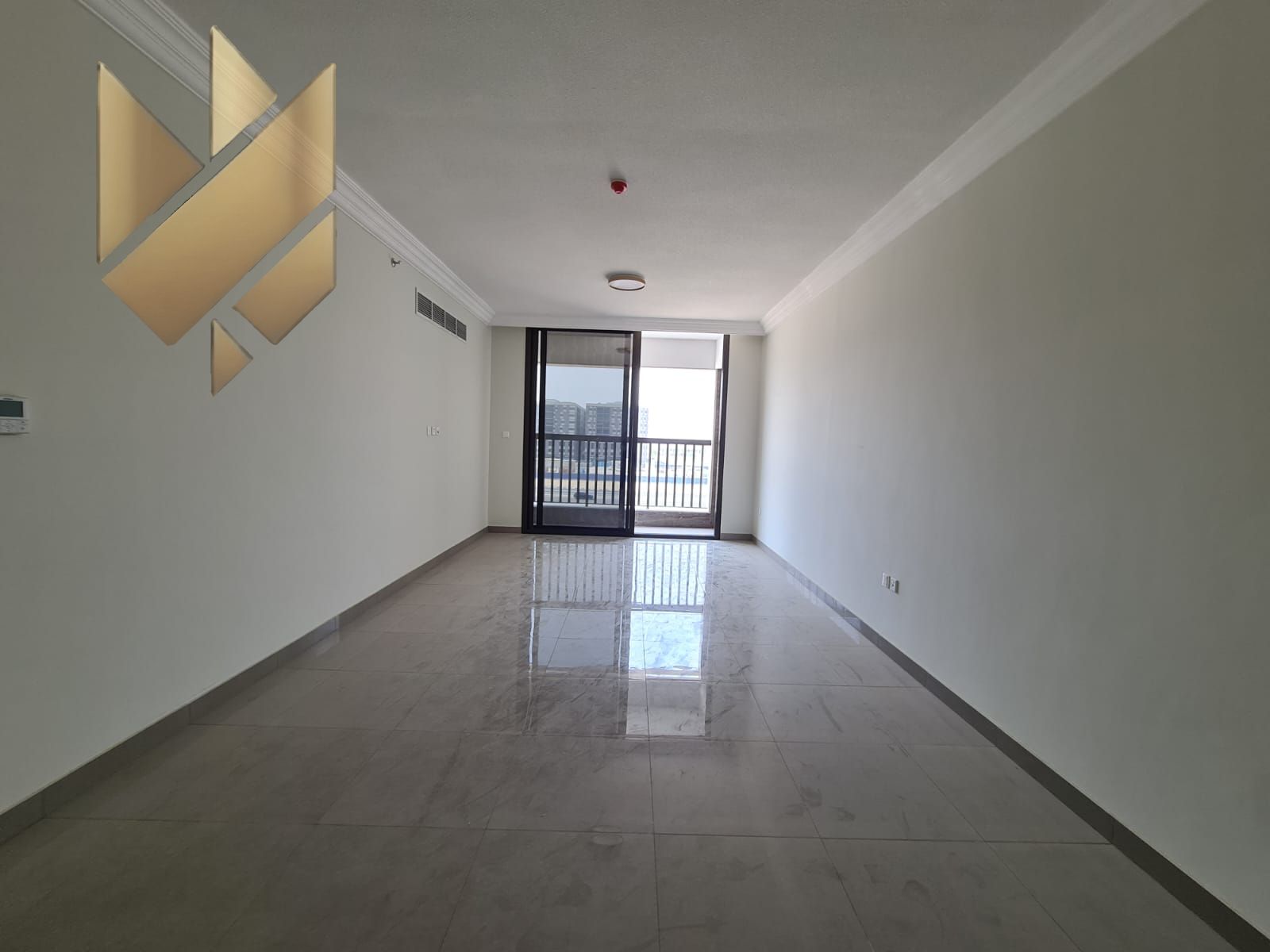 Luxury apartment, two master bedrooms and a living room, deluxe finishing, first occupancy