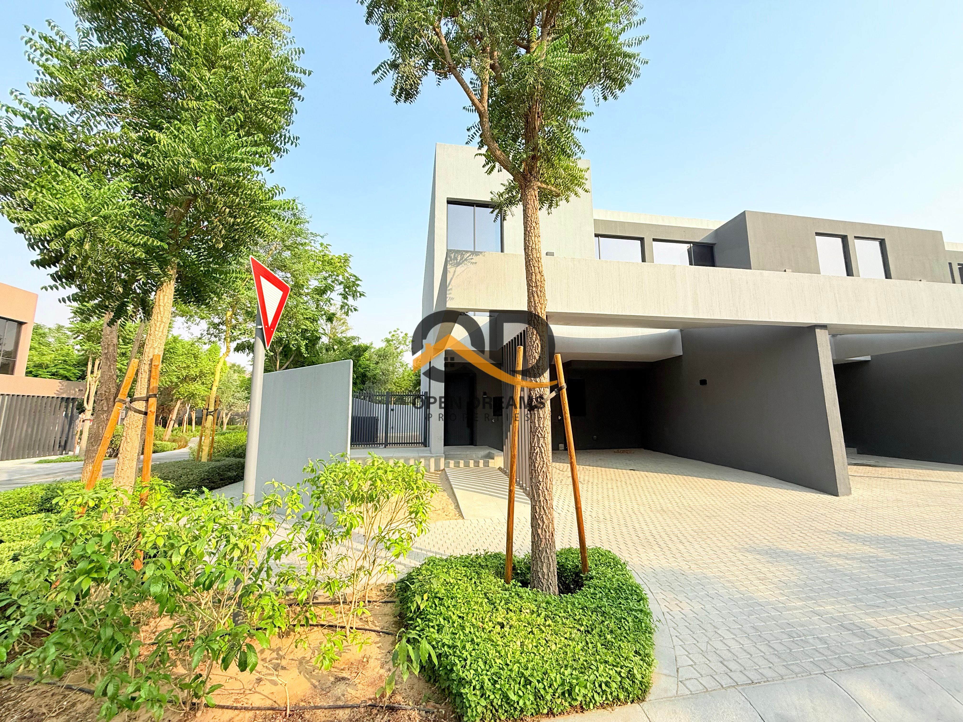 Smart Home/3BR Corner Unit/ Ready To Move
