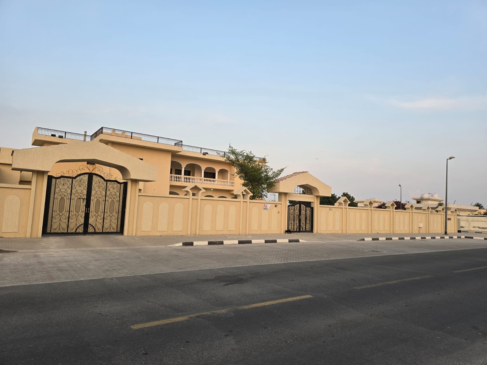 VILLA FOR sale in Al Khuzamiyah area, Sharjah Emirate
