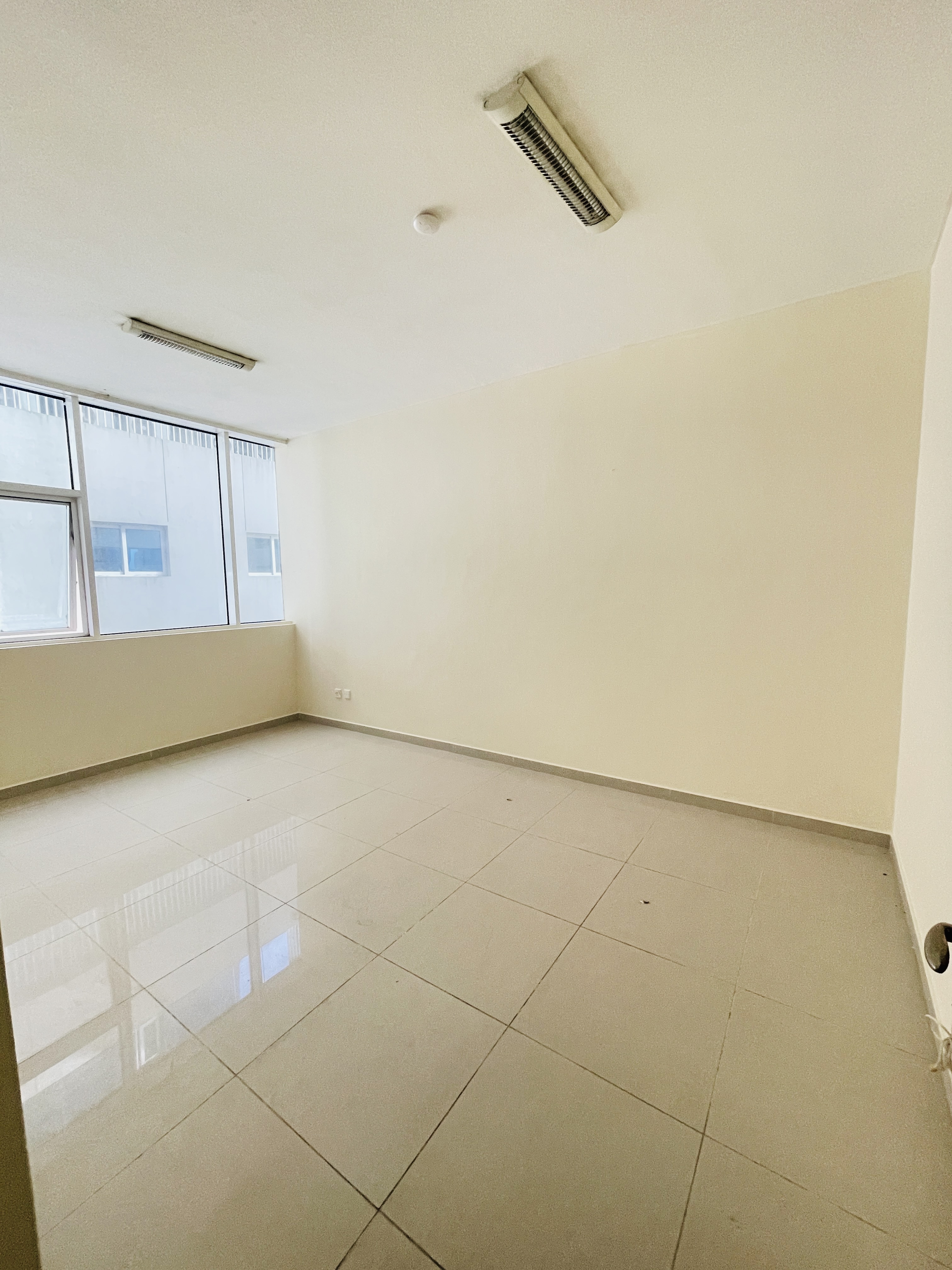 2 ROOM TYPE 1 BHK - NEAR DUBAI BUS STOP- WITH 1 MONTH FREE