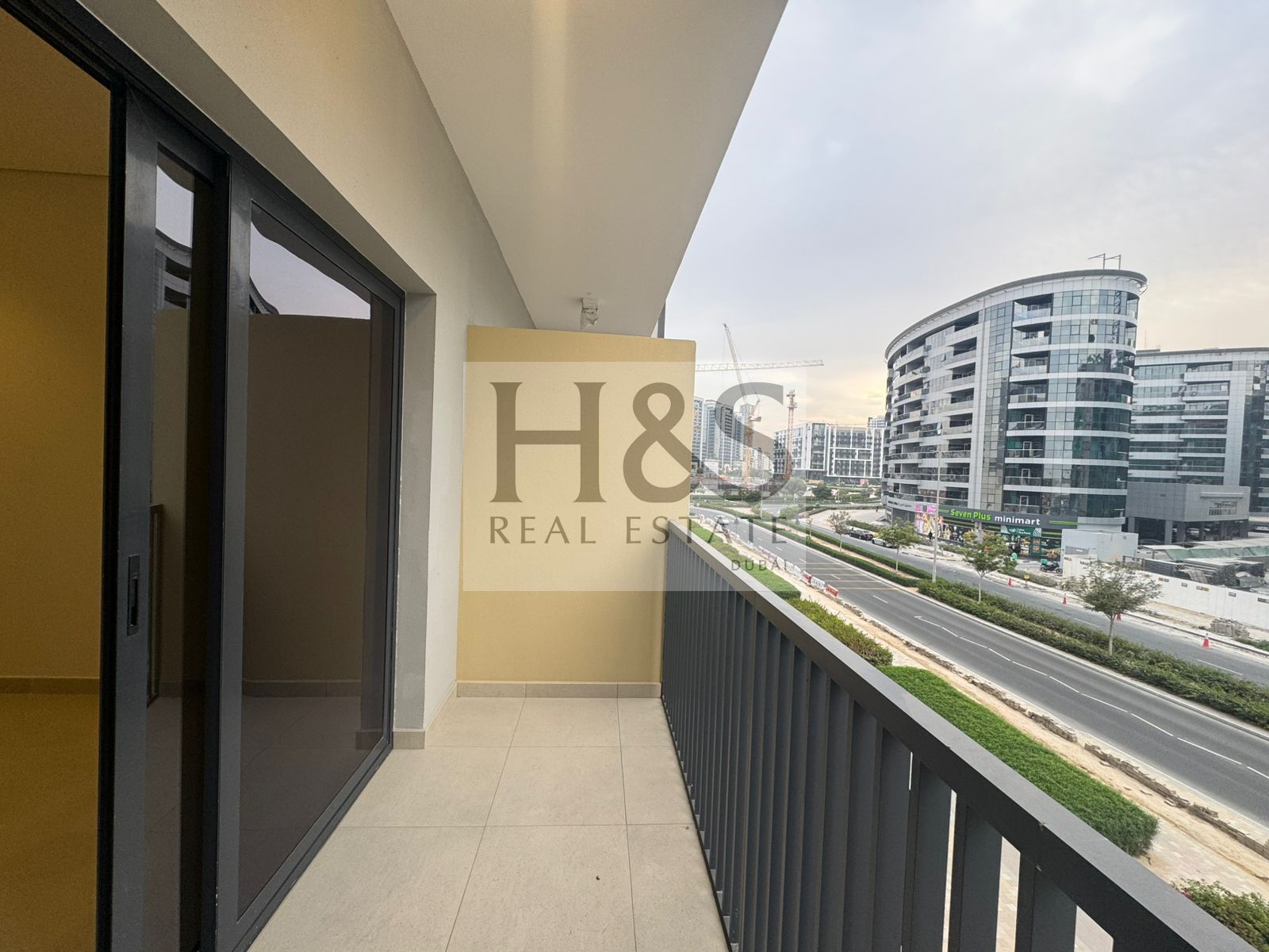 SPACIOUS 2BHK + MAID | MORDEN LAYOUT | PRIME AREA