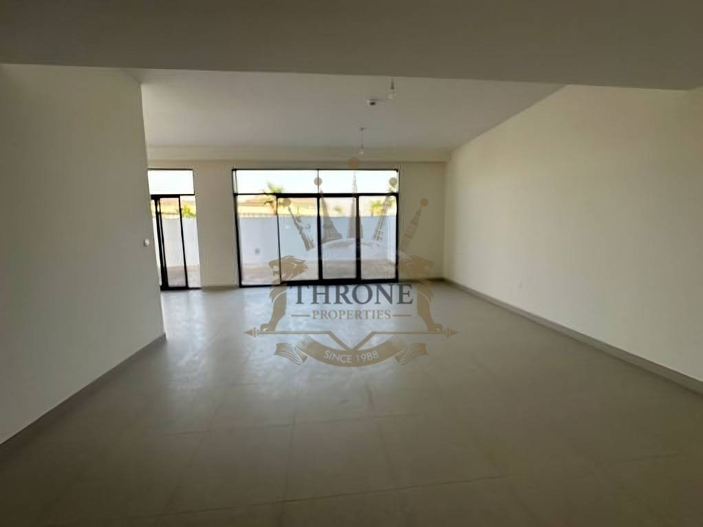 Corner Unit-Ready to Move-Close to Amenities