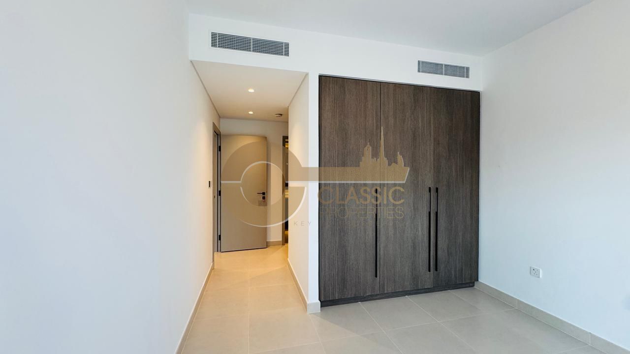 MODERN 3 BEDROOM TOWNHOUSE | UPGRADED | BRAND NEW