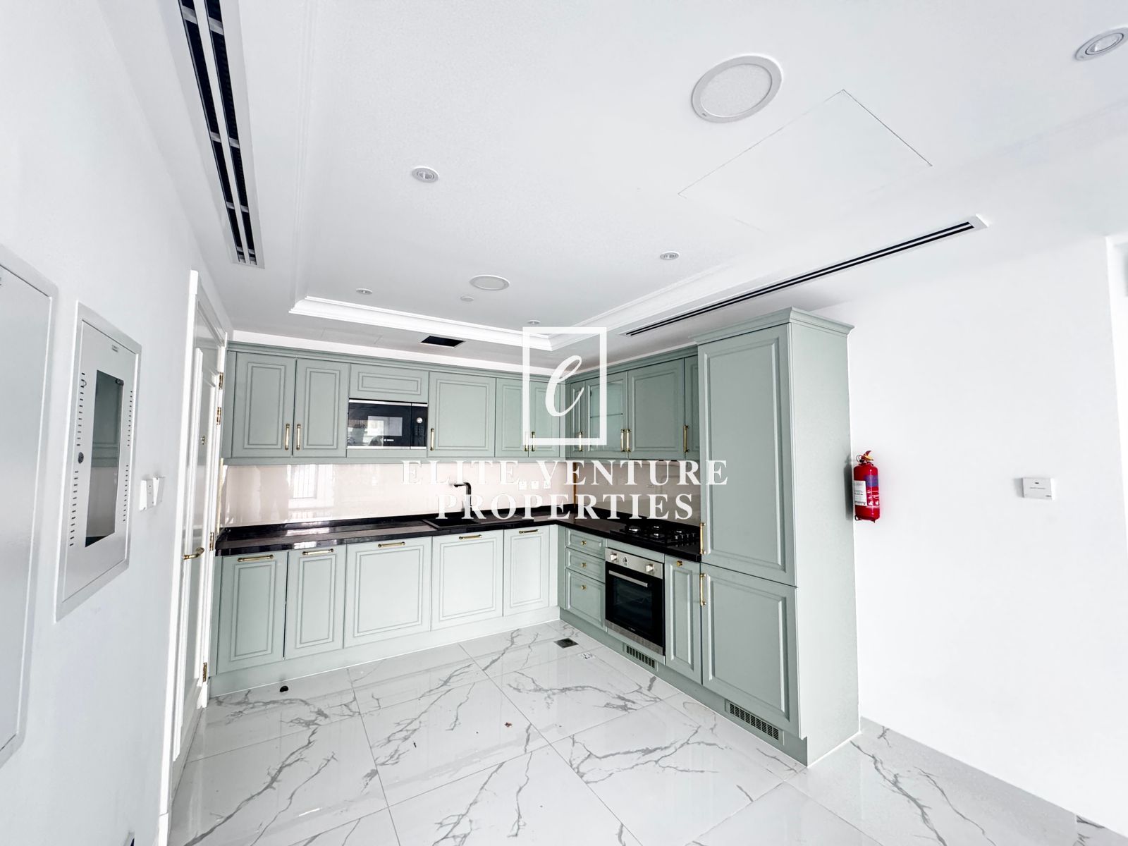 Elegant | Prime Location | Garden Access