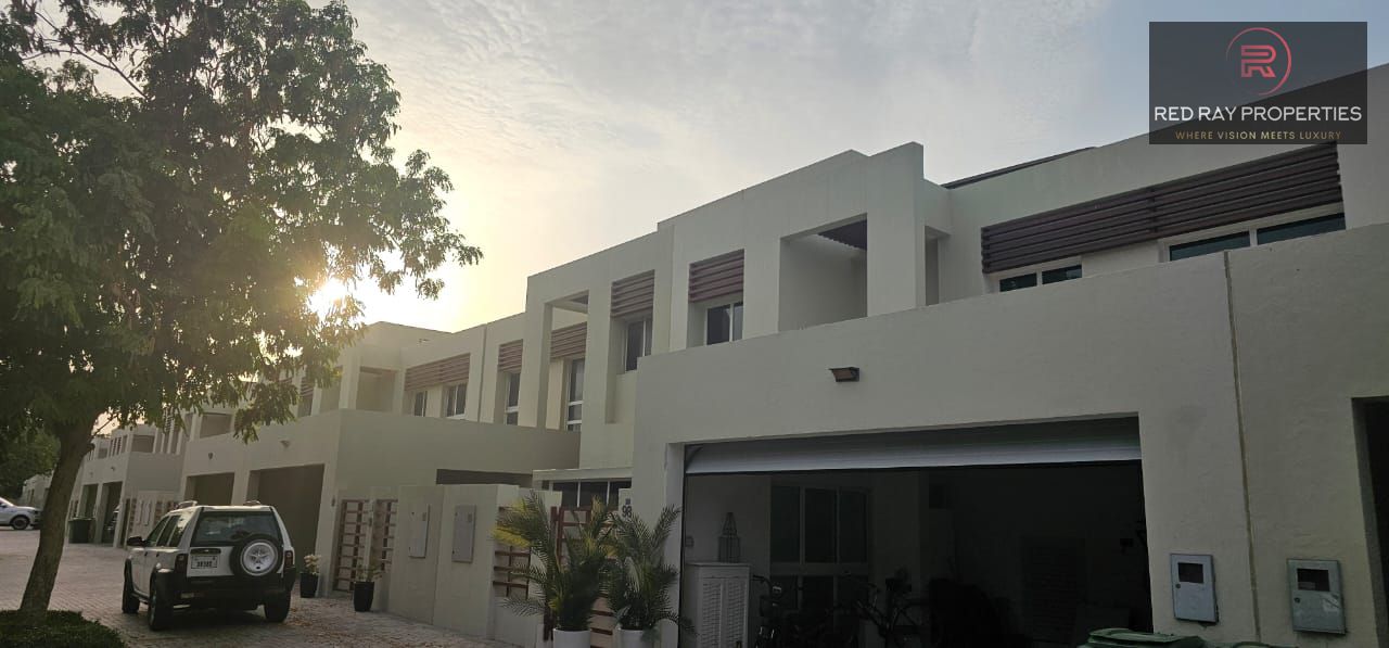Distress Deal | Furnished 4 Beds + Maid | Sale