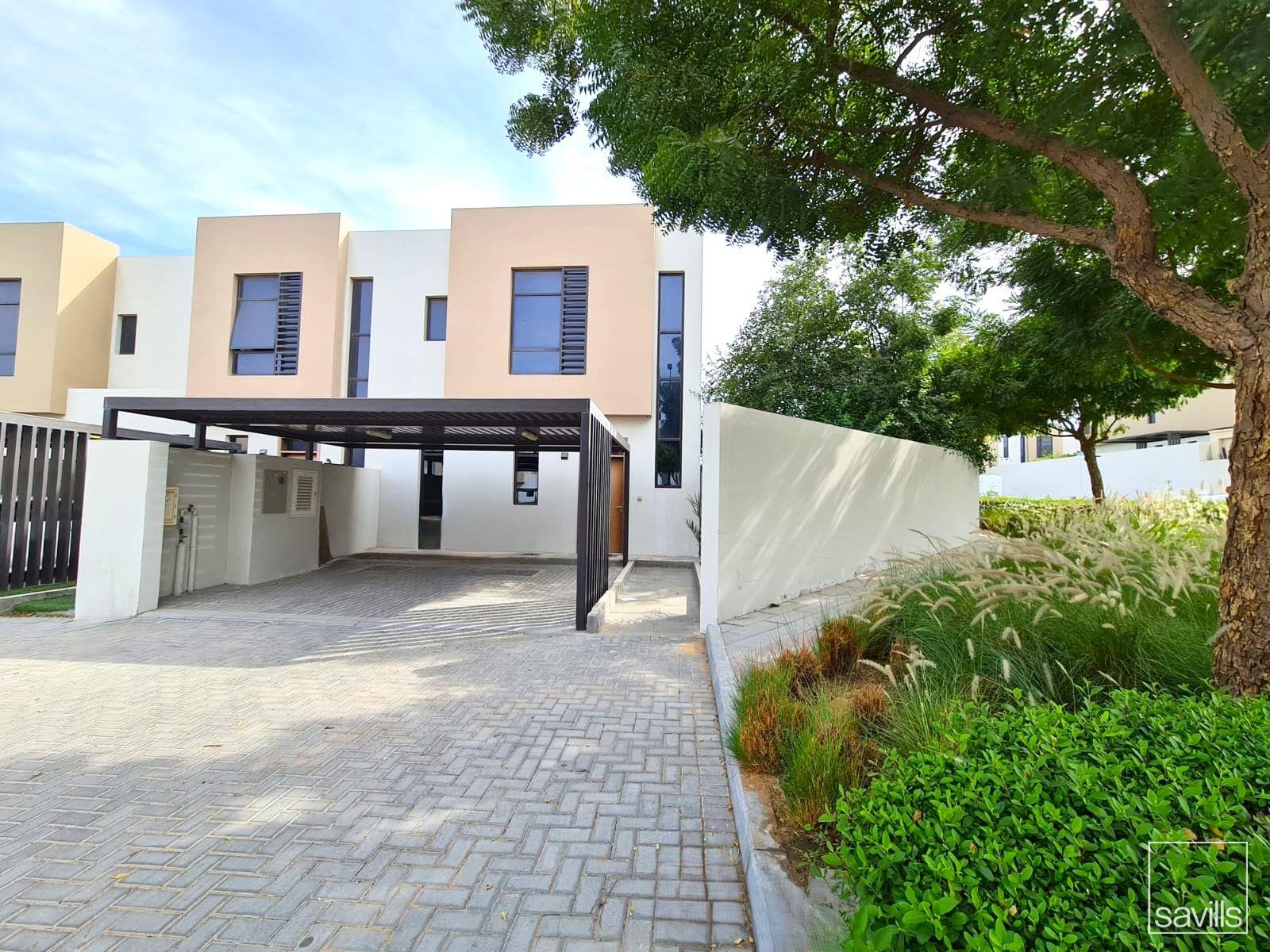 Modern 3BR Corner Townhouse | Skyline Serenity