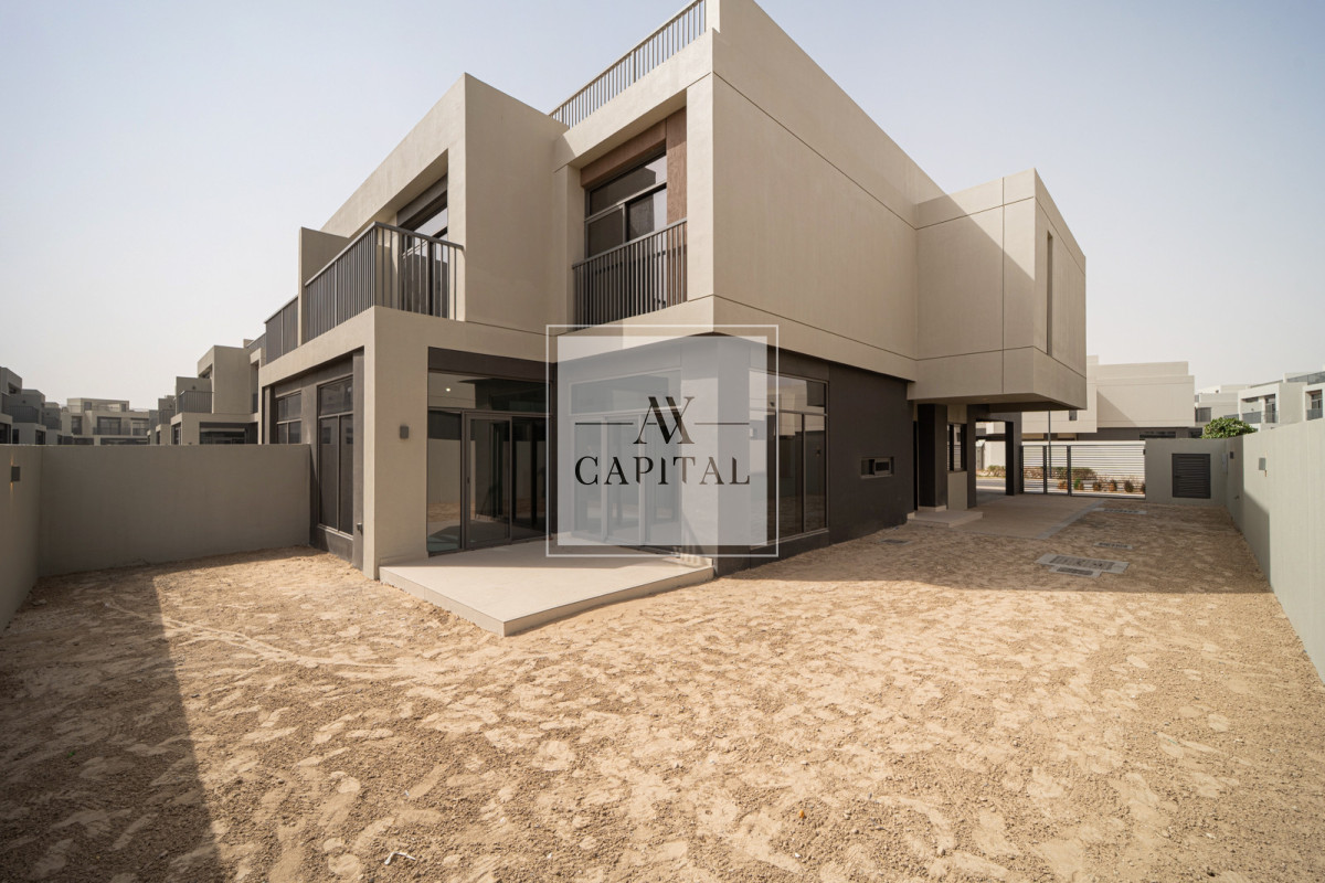 Semi-Detached | Spacious 4BR | Vacant Now