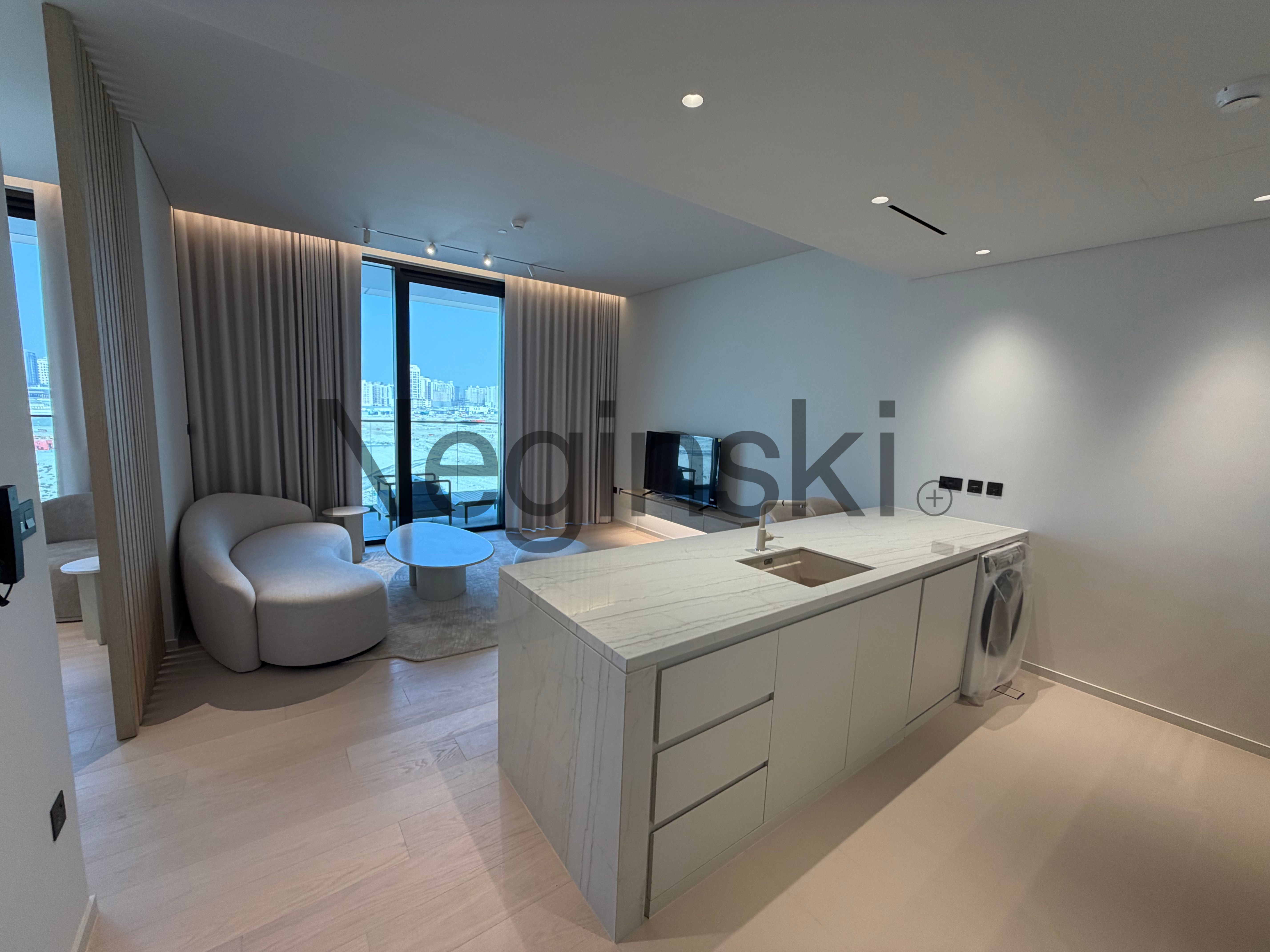 FULLY FURHISHED | 2 CHEQUES | MID FLOOR