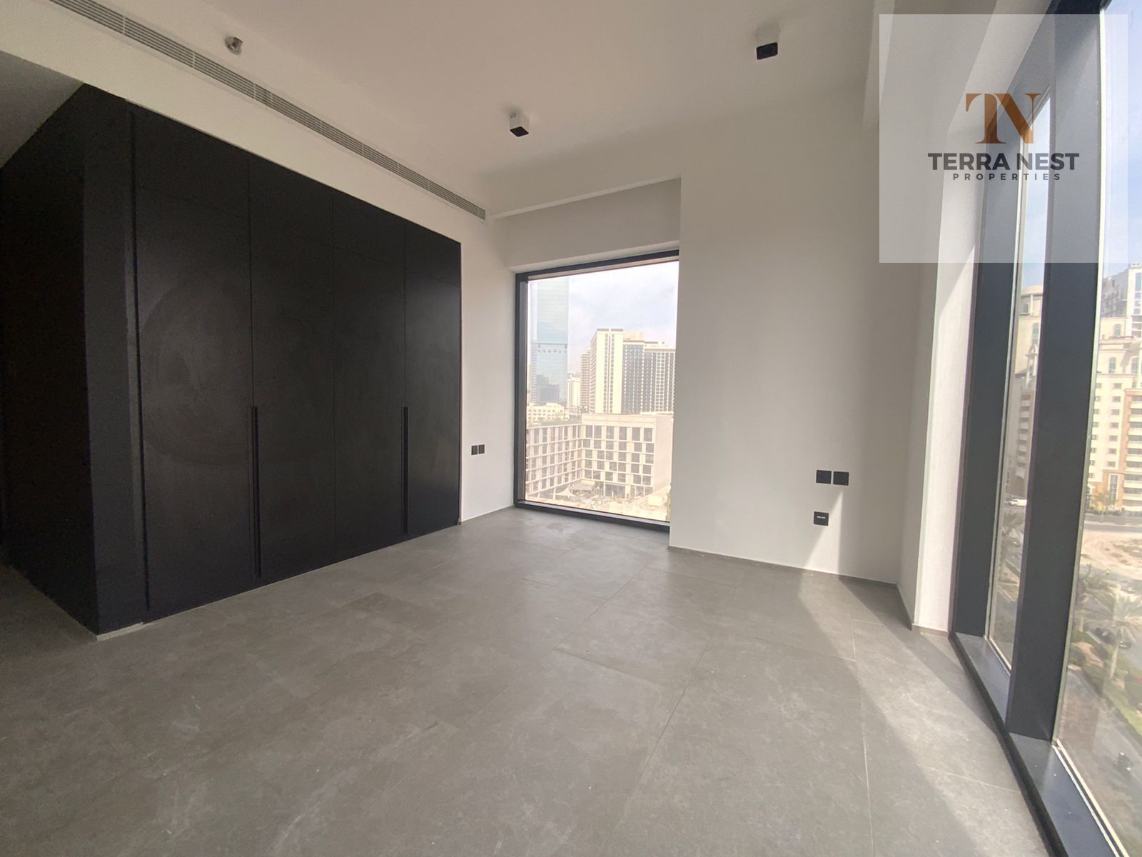 MODERN LIVING | SEPARATE LAUNDRY | CLOSE TO FIVE HOTEL AND MALL