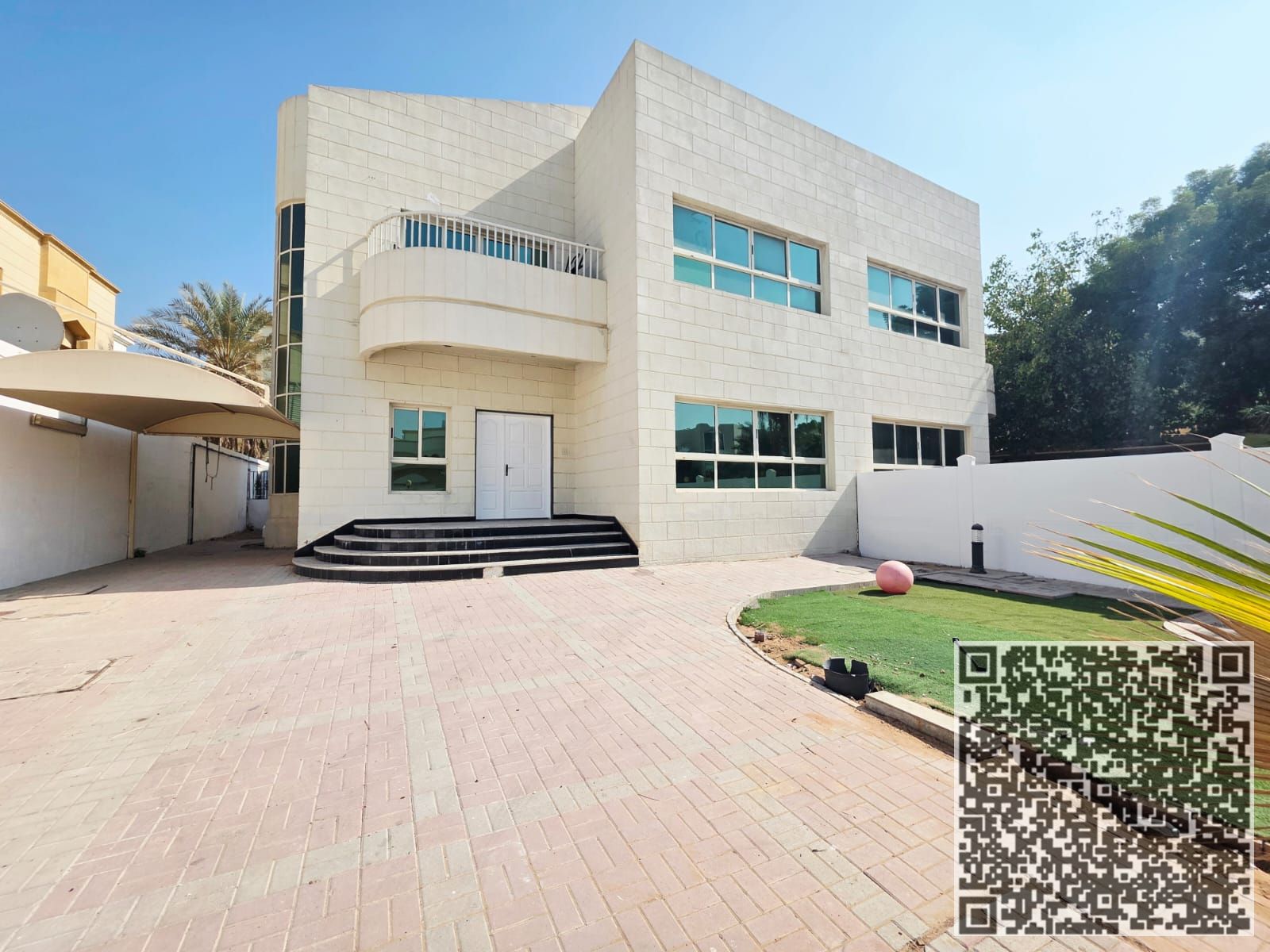 SPECIOUS BEAUTIFUL BIG 4 MASTER BEDROOMS VILLA AVAILBLE FOR RENT IN AL SHARQAN SHARJAH. . .