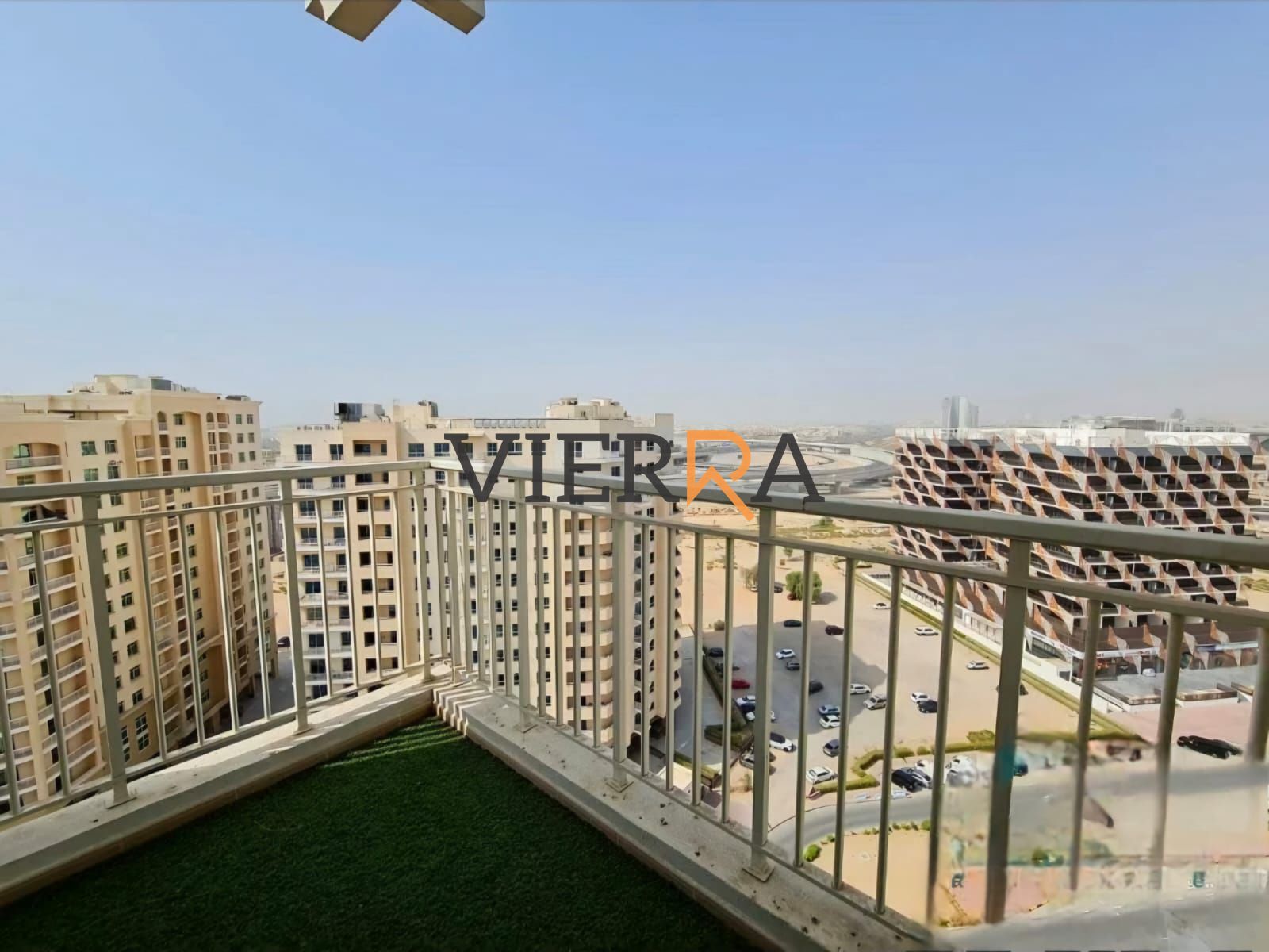 High Floor | Closed Kitechen | Open View
