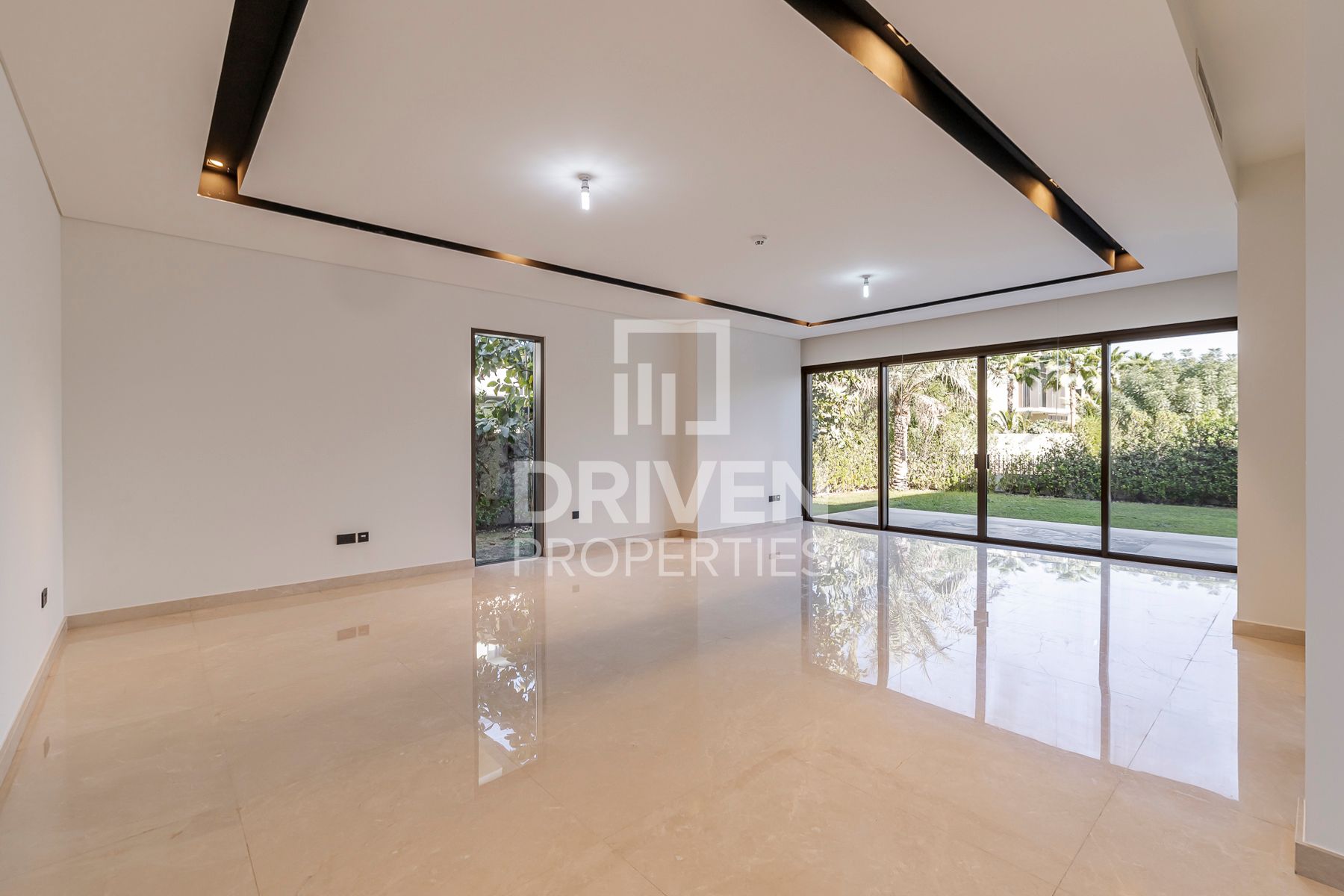 Exquisite Villa with Private Pool | Huge Layout