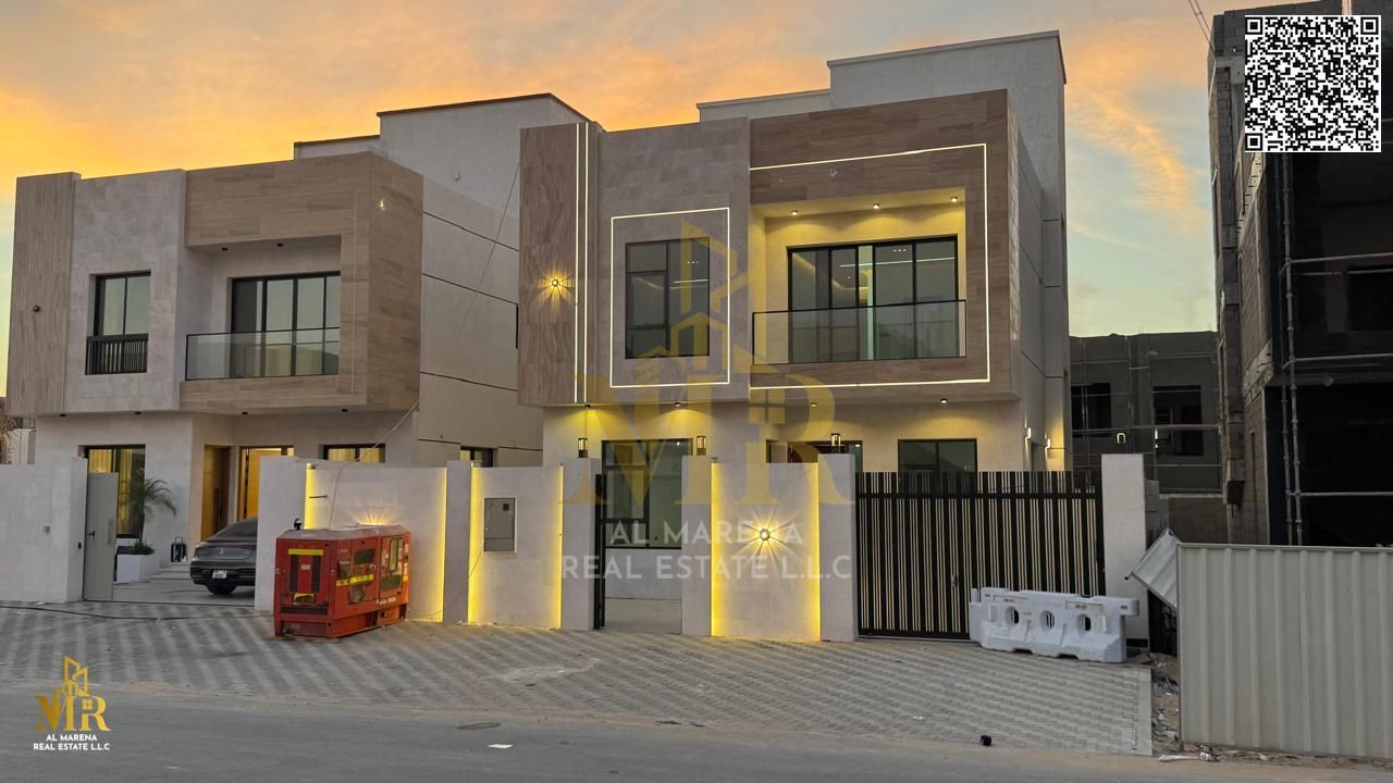 Direct from owner! 2 floors + roof villa, 6 bedrooms, excellent price including registration fees. Rare opportunity for living or investment.