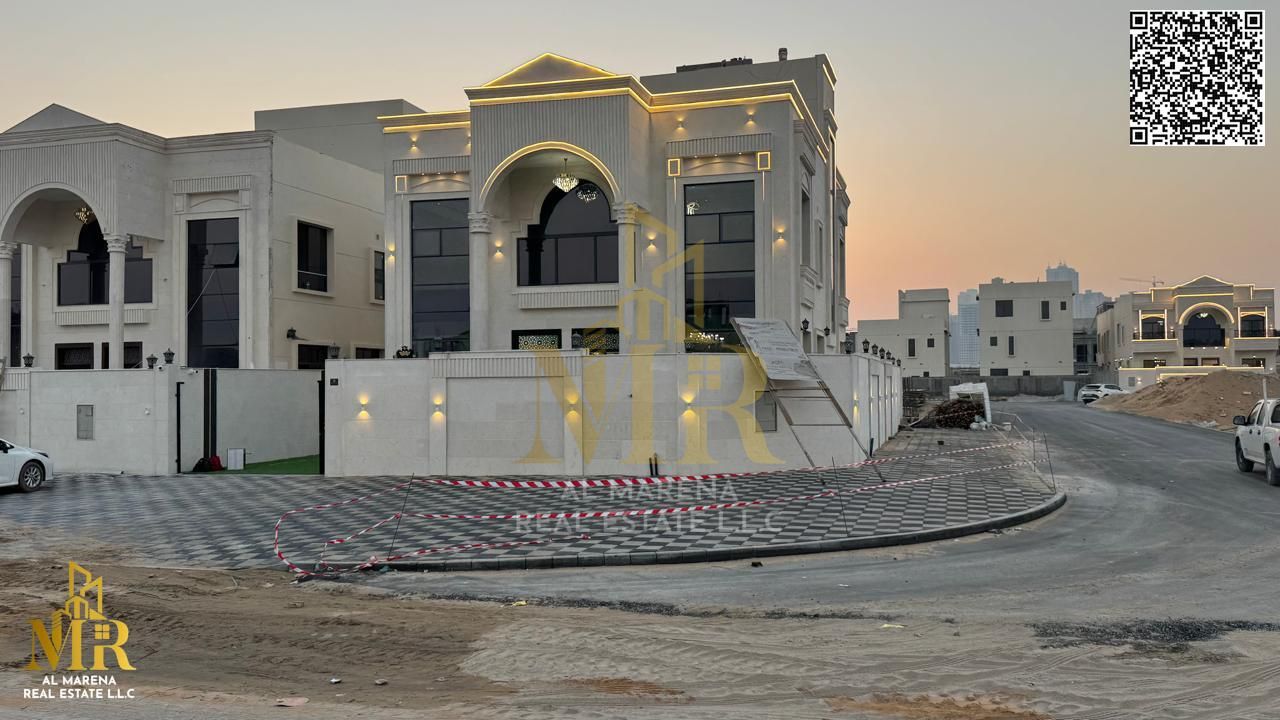 Ajman palace opposite Azha Complex, 4500 sq. ft, 2 floors + roof, 5 bedrooms, price includes fees. Excellent opportunity for living or investment.