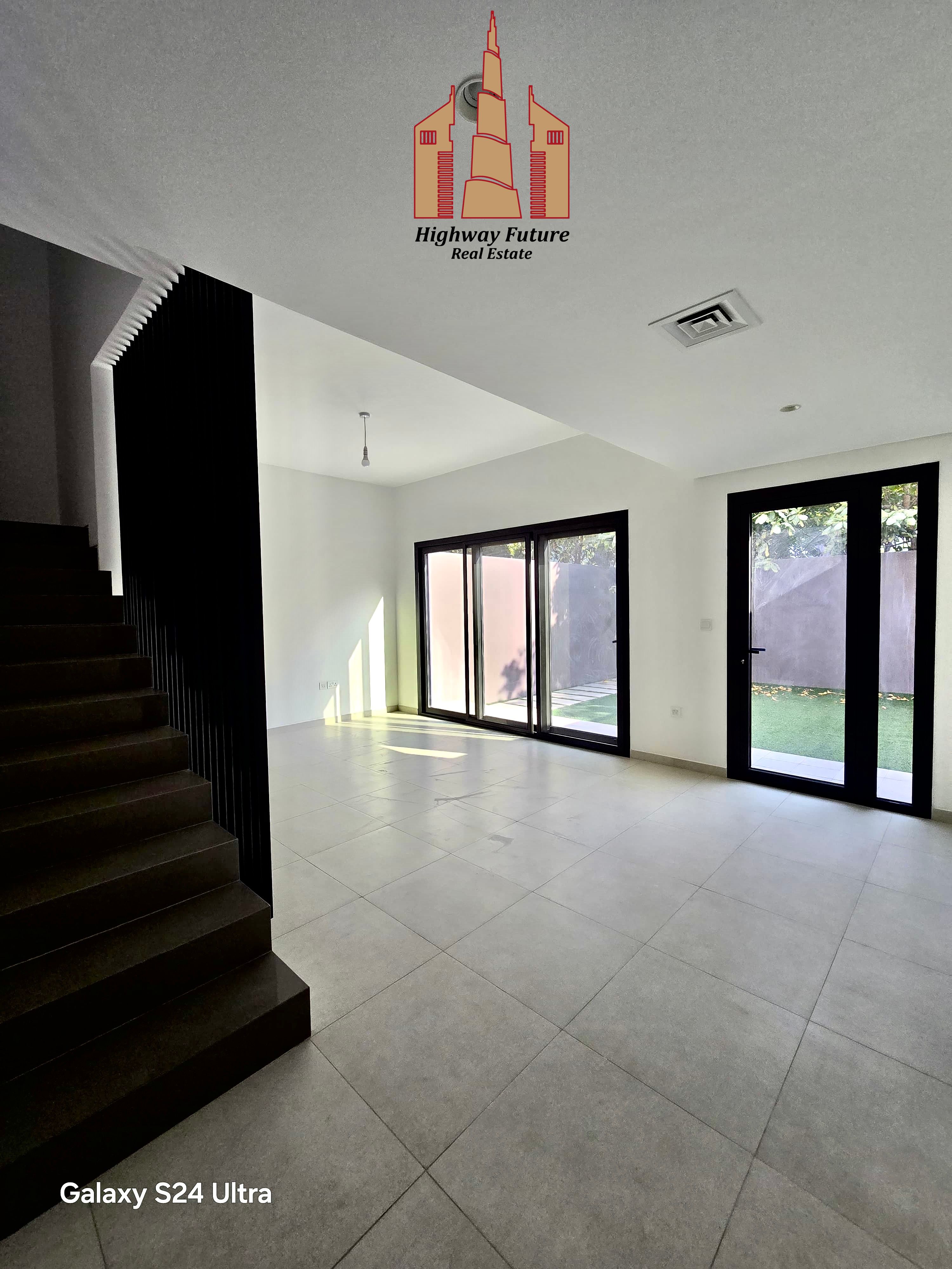 CORNER BIGGEST SIZE || AVAILABLE FOR RENT || READY TO MOVE