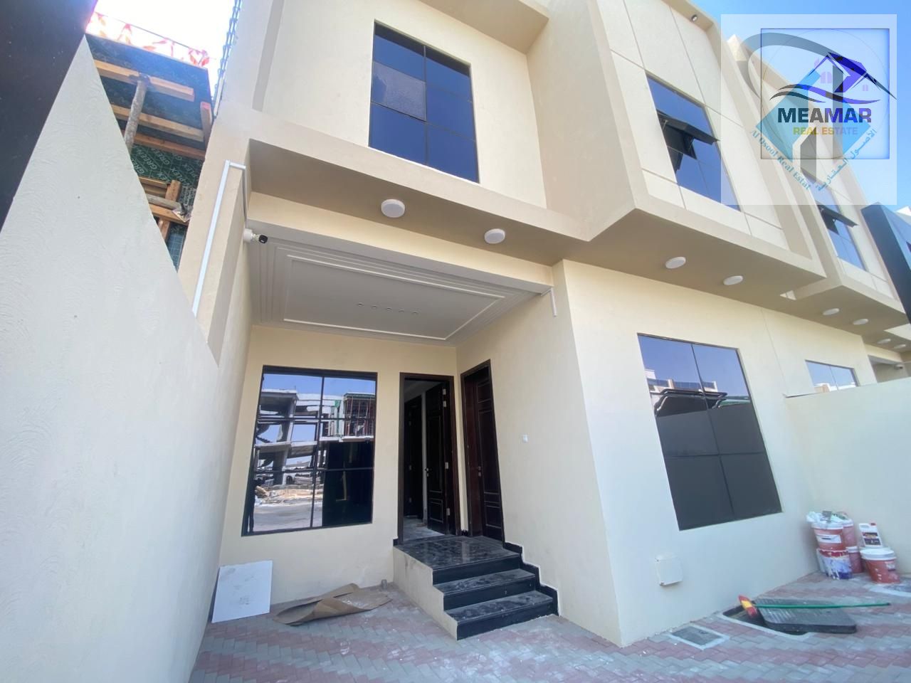New villa, price includes air conditioning, in the best area of Ajman, ready to move in