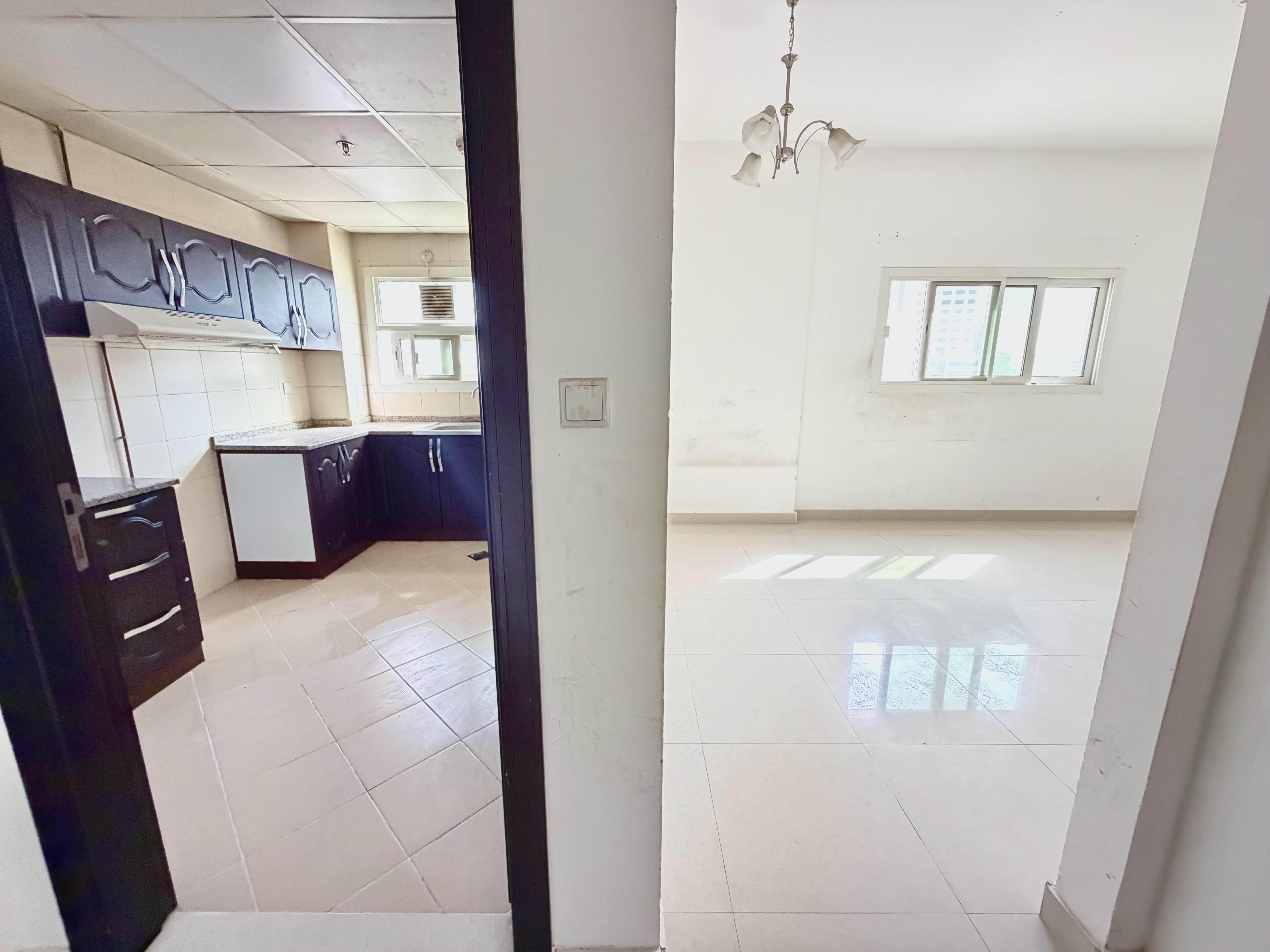 PARKING FREE FAMILY BUILDING JUST 37K LIKE BRAND NEW VERY SPECIOUS 1BHK