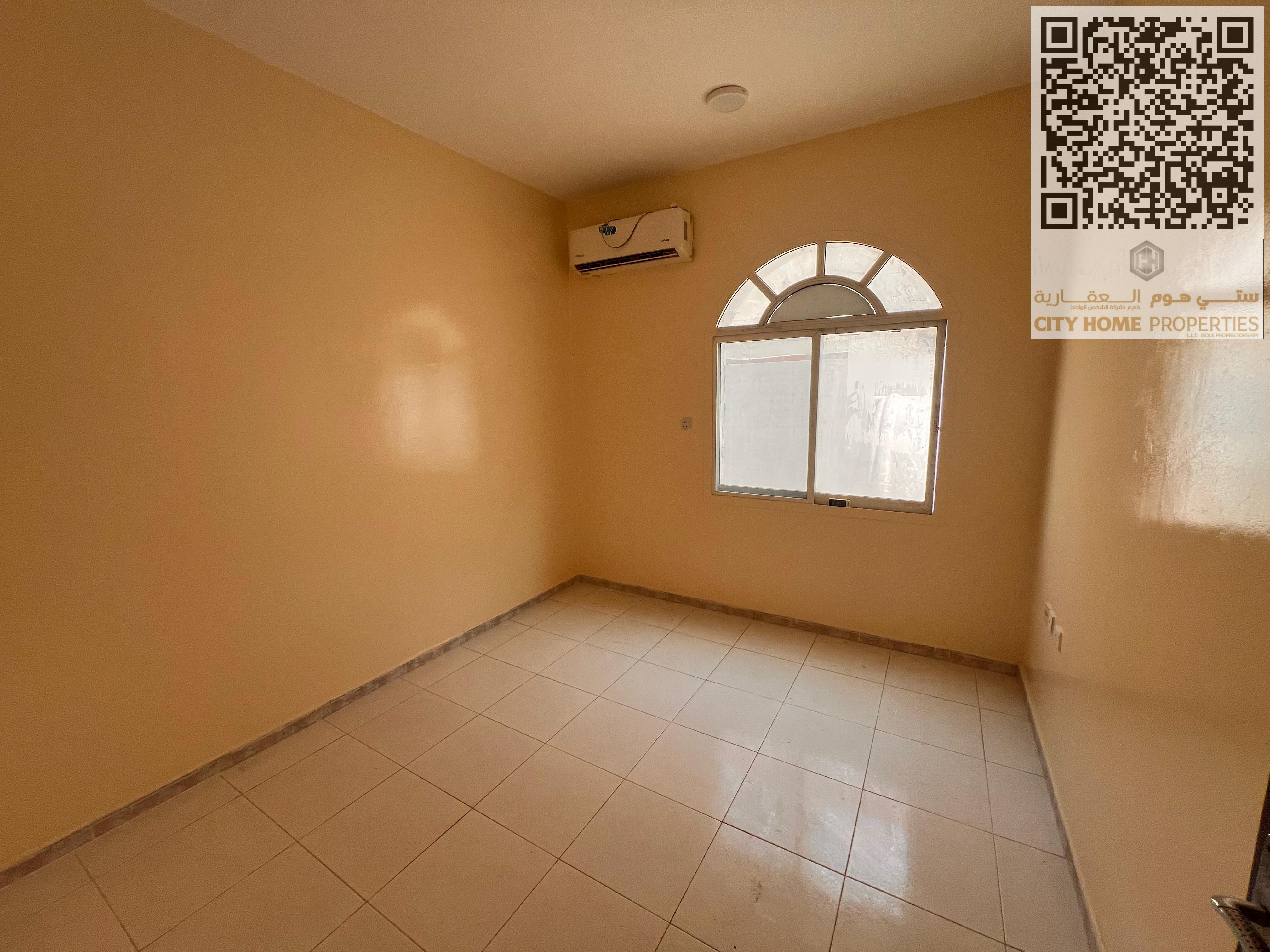 Practical Layout with Closed Living Room in a Strategic Location