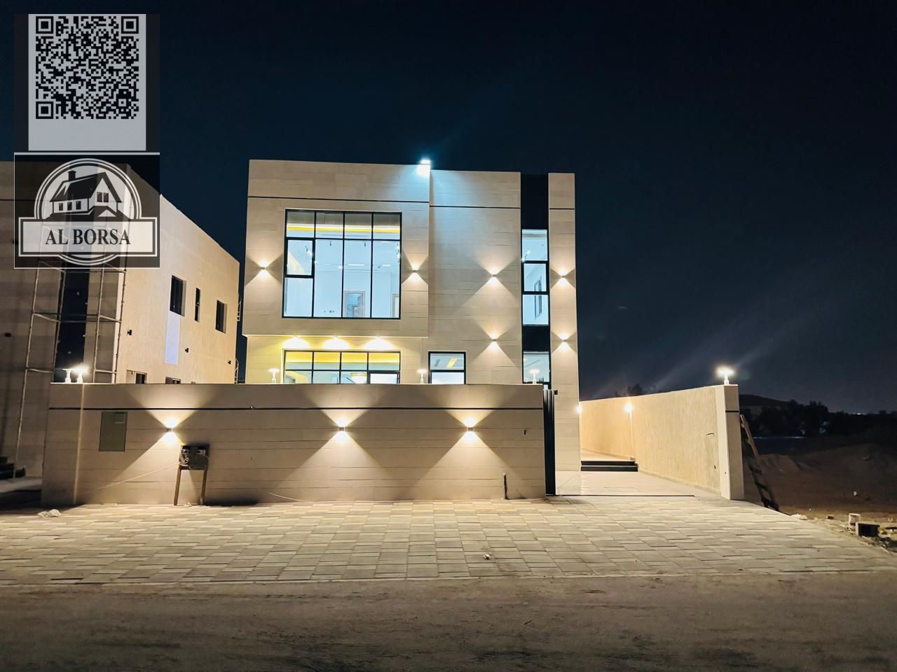 For sale in Al-Haliyo 2 villas with swimming pool, 4 master bedrooms, living room, majlis, maid's room