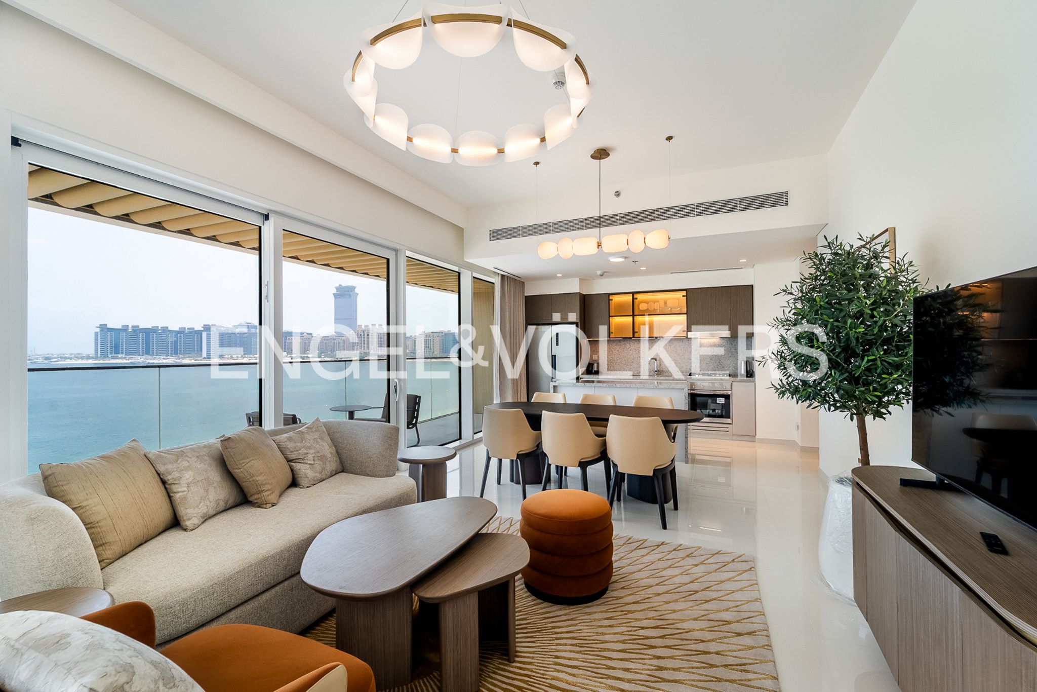 Branded | Palm View | Direct Beach Access