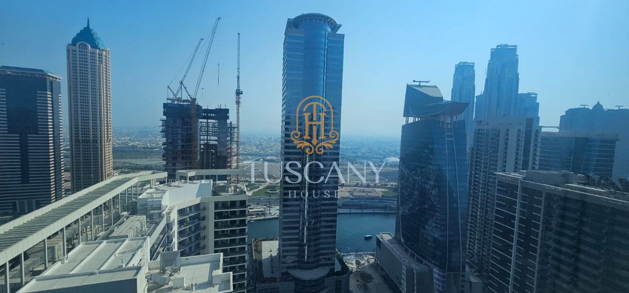 High Floor Office for Rent in Business Bay
