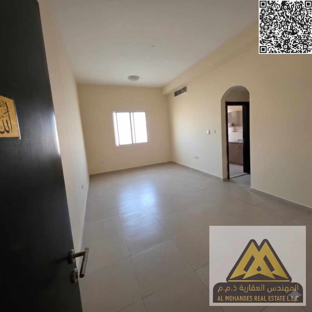 Spacious and comfortable area suitable for families or individuals | Master bedroom | Very large living room | Security deposit: non-cashable check