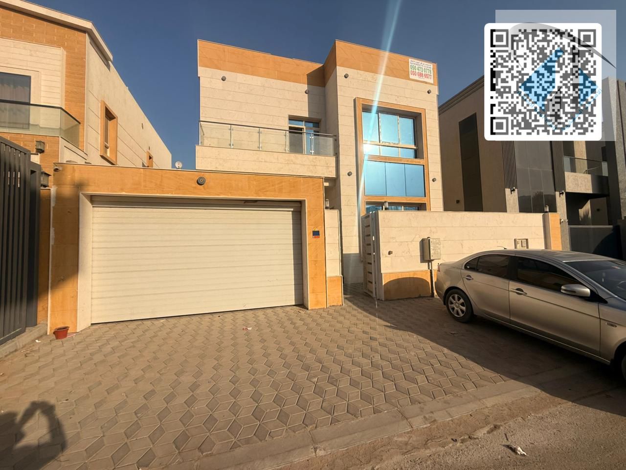 Brand new villa for rent in Al Yasmin – 5 master bedrooms and super deluxe finishing – consisting of five master bedrooms with a majlis and a large fa
