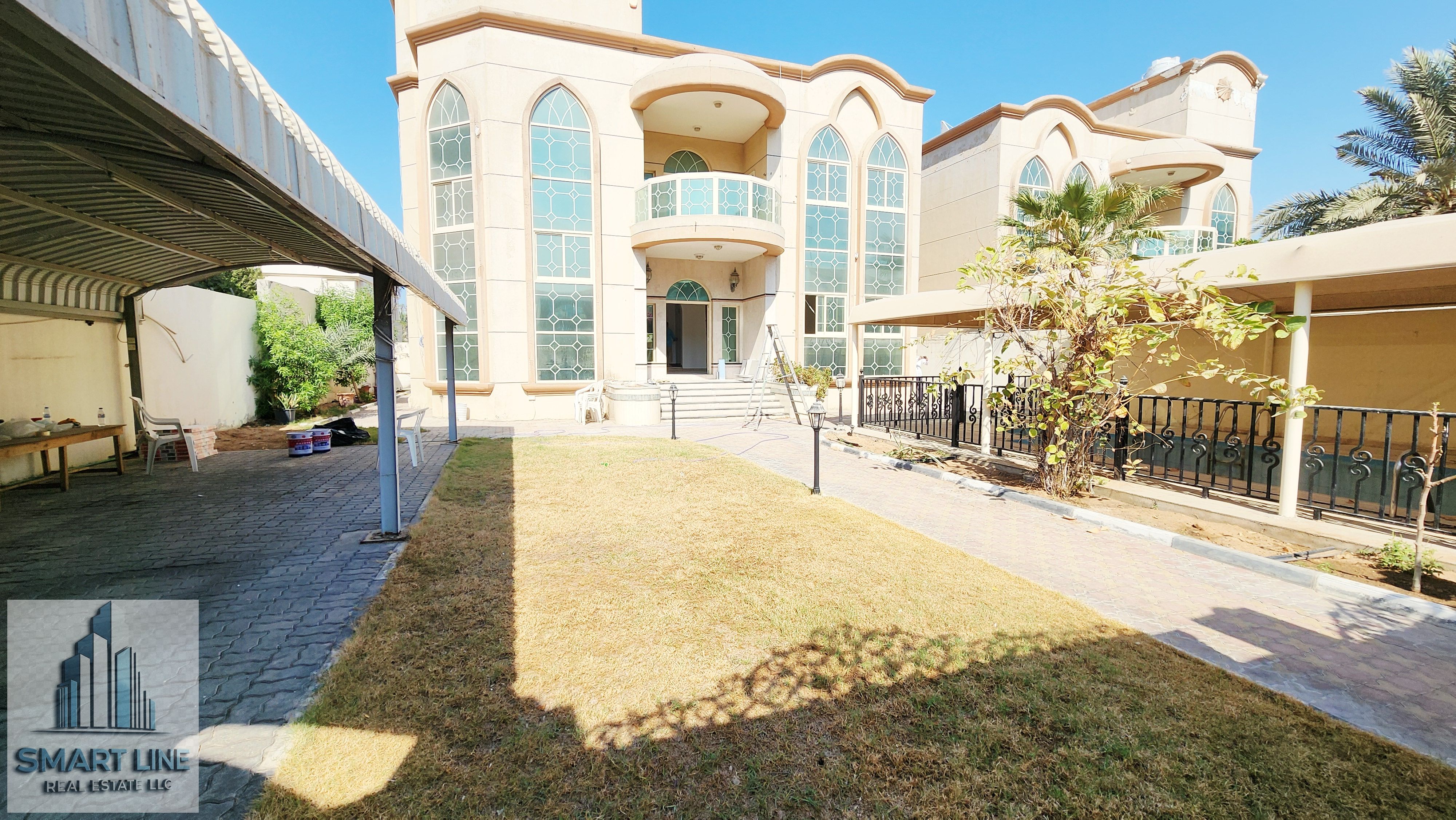 LUXURIOUS 4 BEDROOM HALL VILLA WITH SWIMMING POOL, MASTER ROOM AND WARDROBES READY TO MOVE CLOSE TO SHARJAH BEACH
