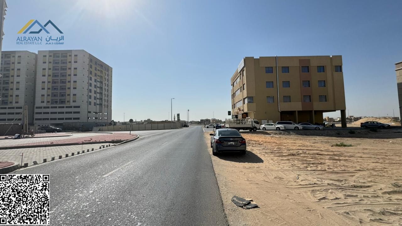 Prime plot of land, fourth plot from Sheikh Mohammed bin Rashid Street