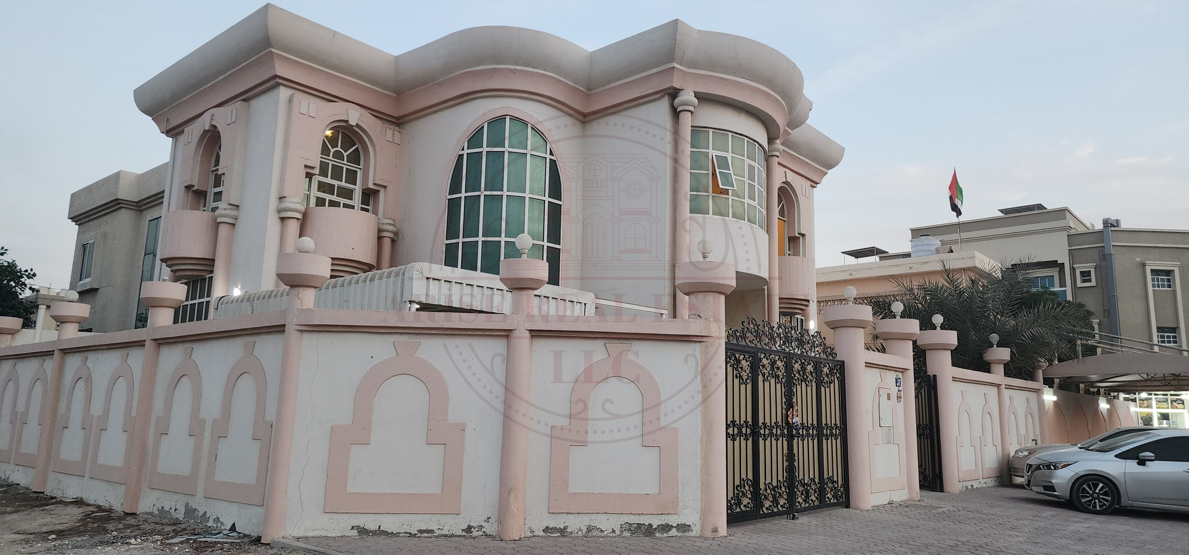 CORNER VILLA FOR RENT IN RAWDHA 3