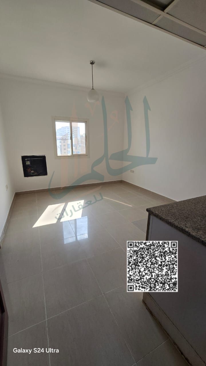 Studio for annual rent in Ajman, Al Rashidiya, near Grand Mall and Safeer Mall. Clean finishing.