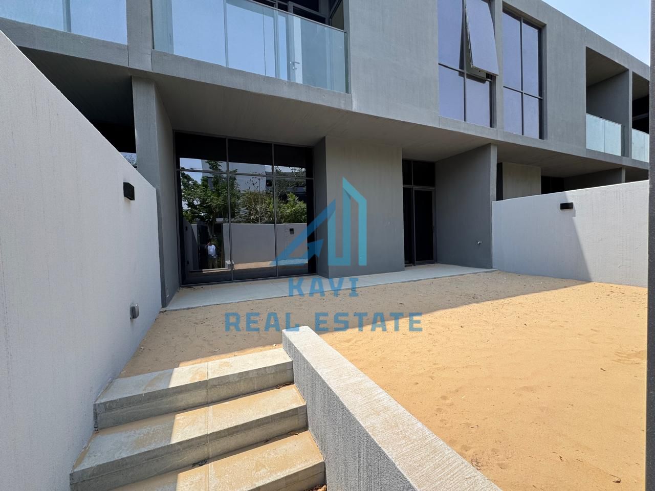 Stylish Townhouse with Modern Finish in Kaya Masaar