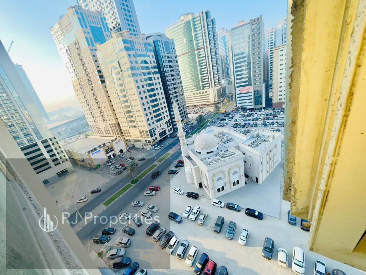 3BHK Apartment With Balcony With Wardrobe Affordable Price Close To Dubai