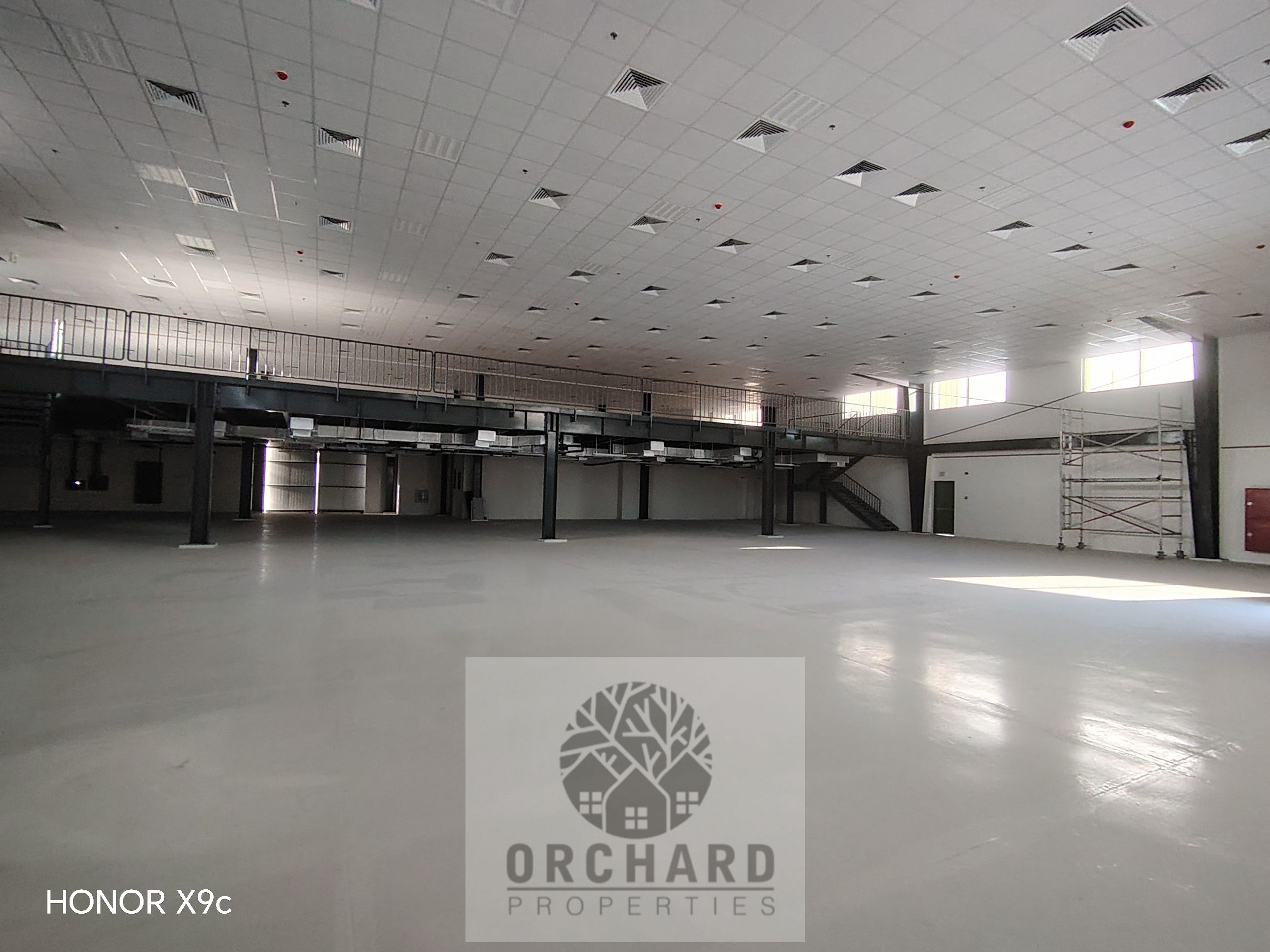 16500 SQFT FACTORY / 200KW ELECTRICITY POWER / STANDARD HEIGHT / SUITABLE FOR FACTORY / ON THE MAINROAD / RENT 1,200,000 DH / 1.2M