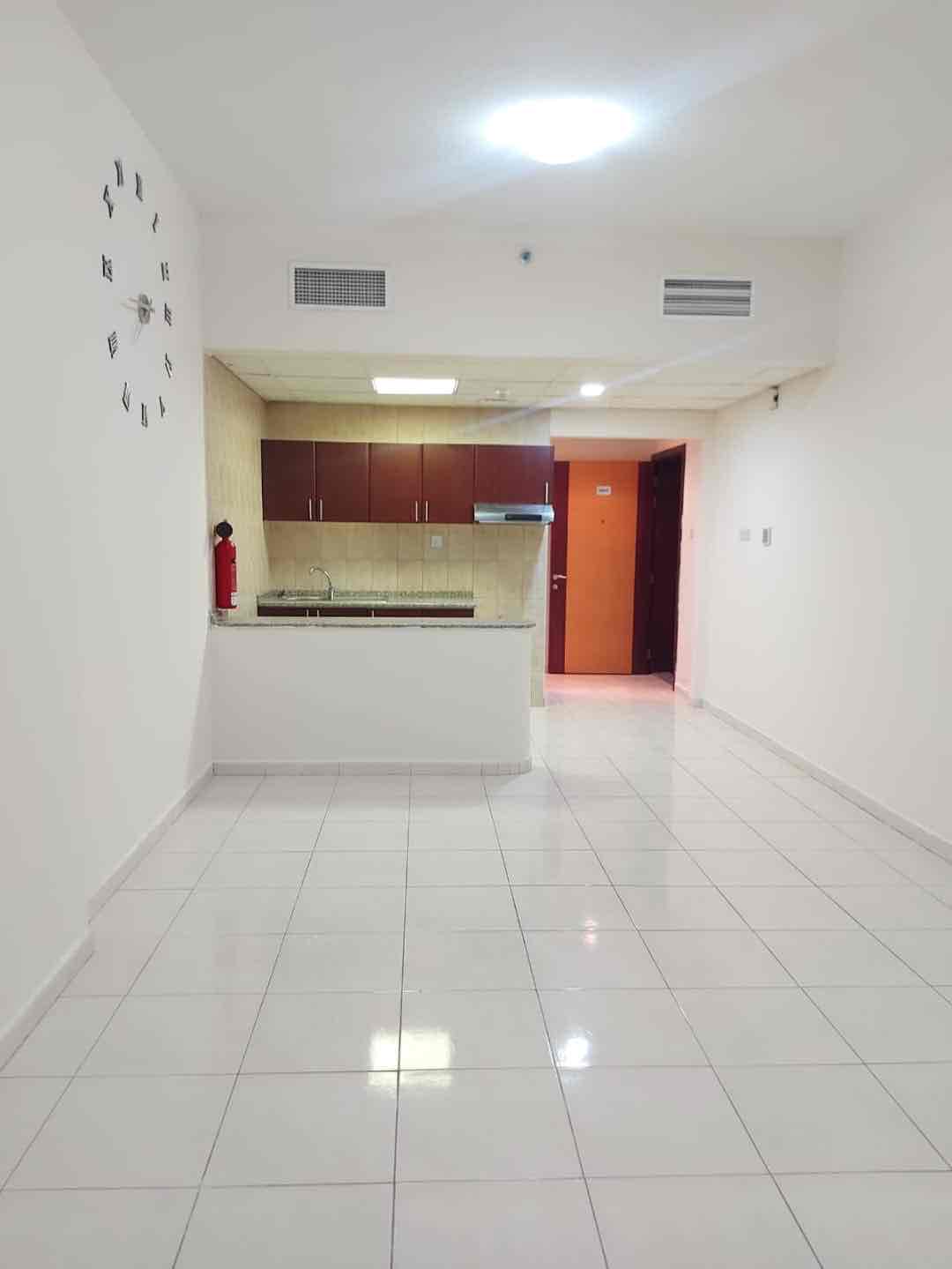 STUDIO FLAT AVAILABLE FOR RENT IN AL NAHDA SHARIAH VERY EASY ACCESS TO DUBAI 28K