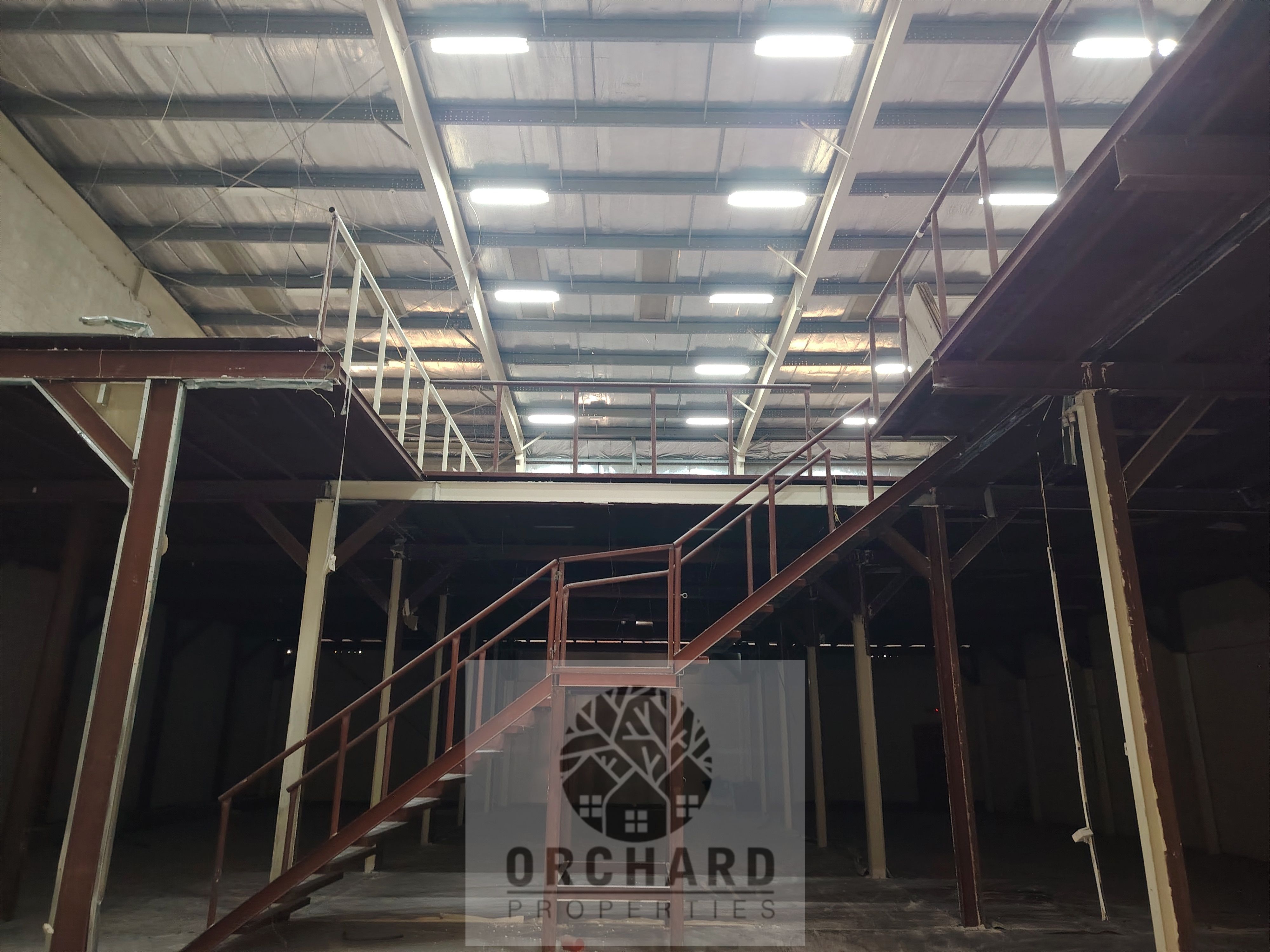 8000 SQFT WAREHOUSE WITH MEZZANINE / HEIGHT LARGE / ELECTRICITY NORMAL / ONLY FOR STORAGE / RENT 400,000 DH