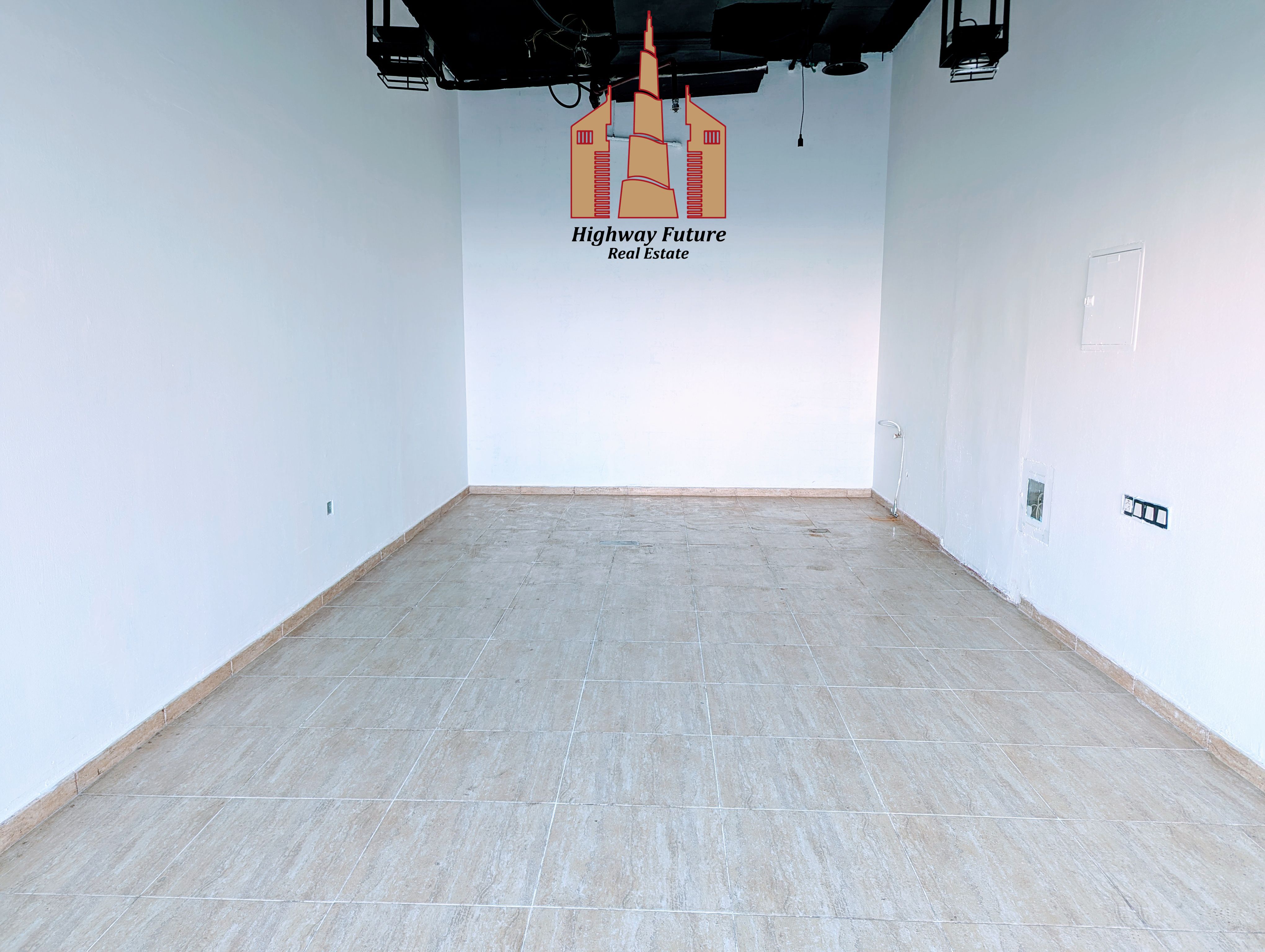 Shop available in prime location 400sqft just 55000AED