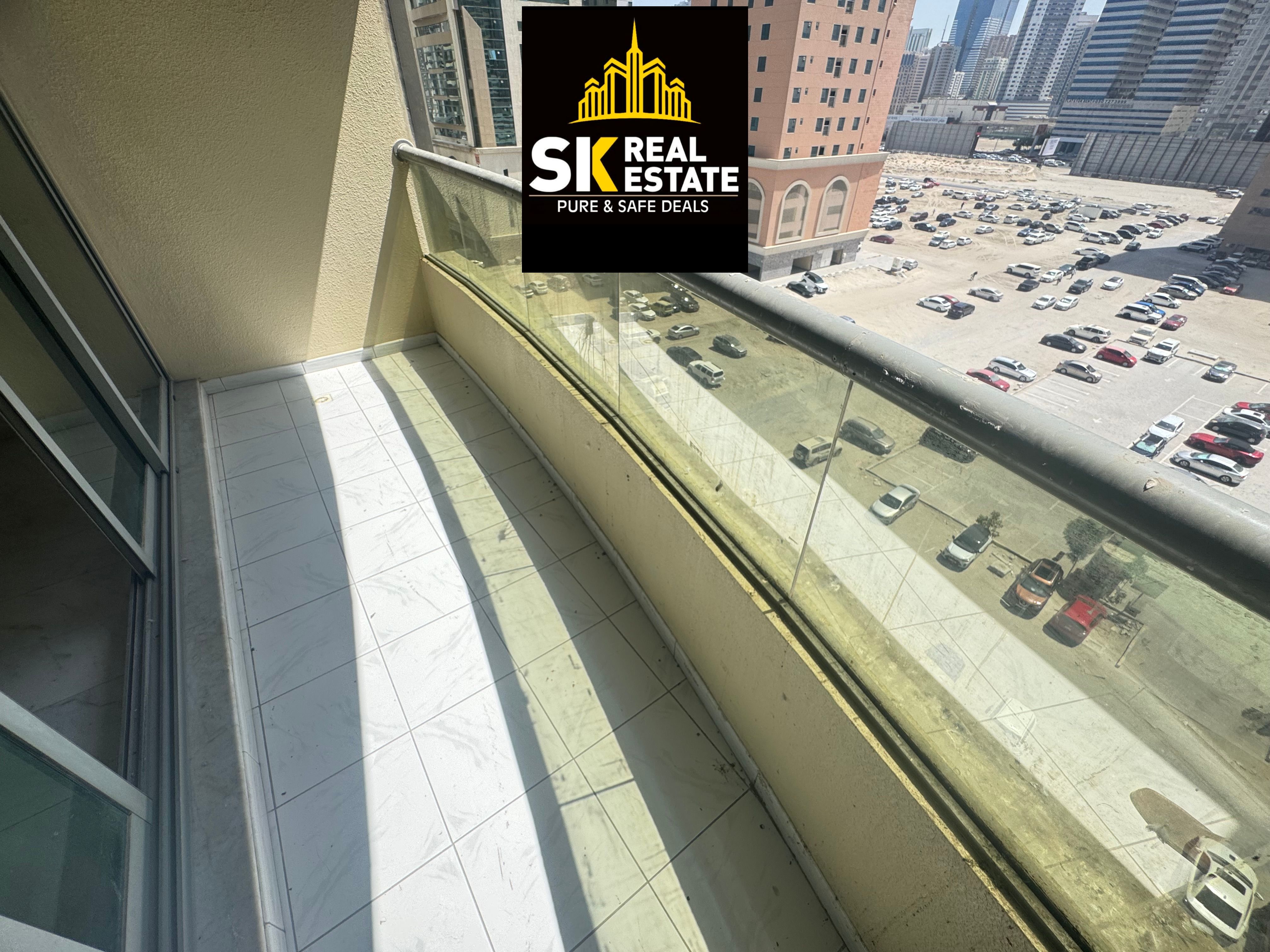 SPACIOUS & BIG 3BHK —- RENT 56K WITH FREE PARKING // BALCONY & WARDROBES