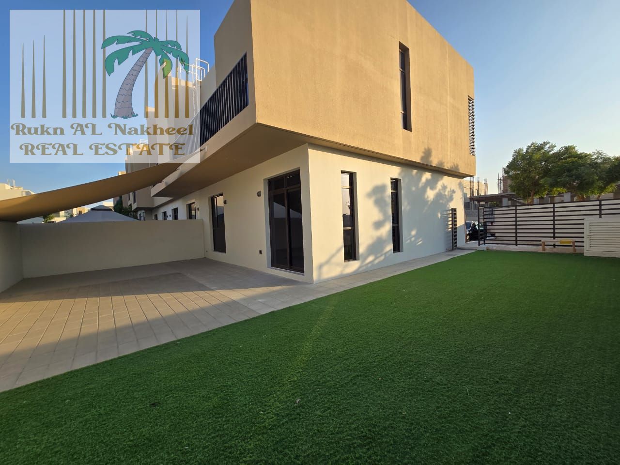 Modern Townhouse, Spacious, Family Friendly