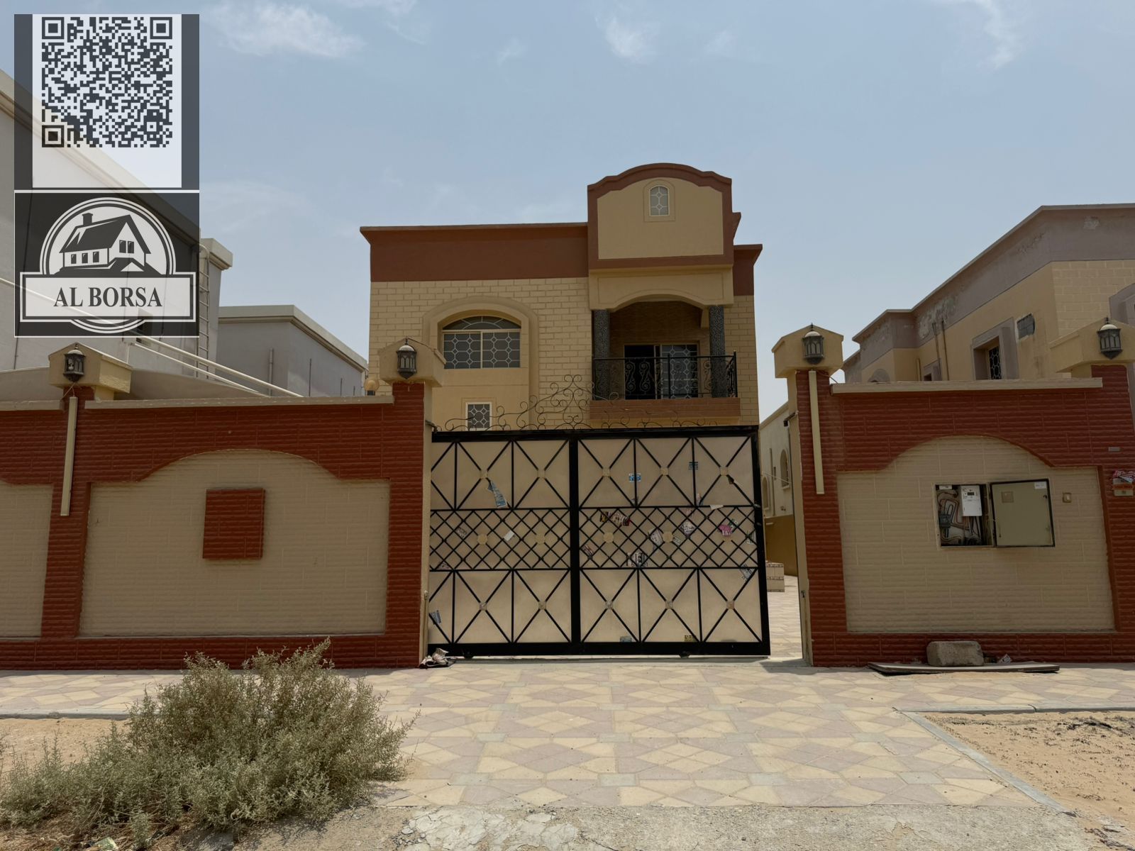 Villa for rent in Ajman on the corner of two streets, beautiful location, payment facilities