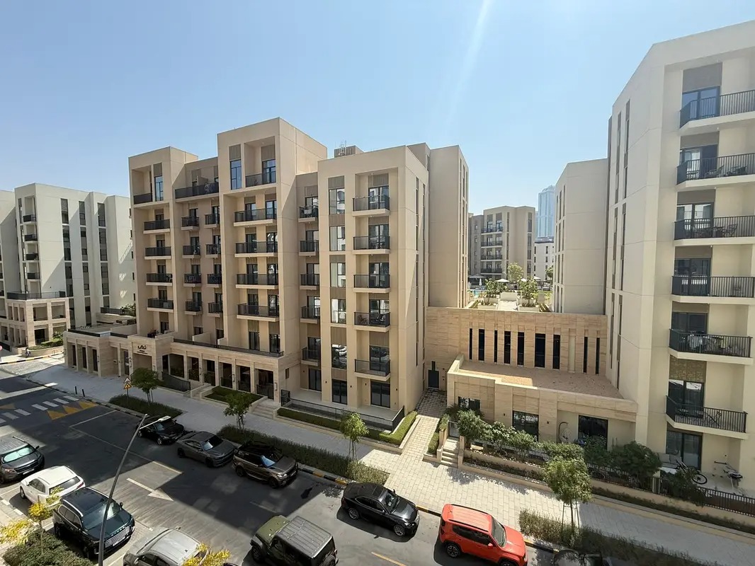Spacious Apartment with Balcony and View for Sale in Maryam Island