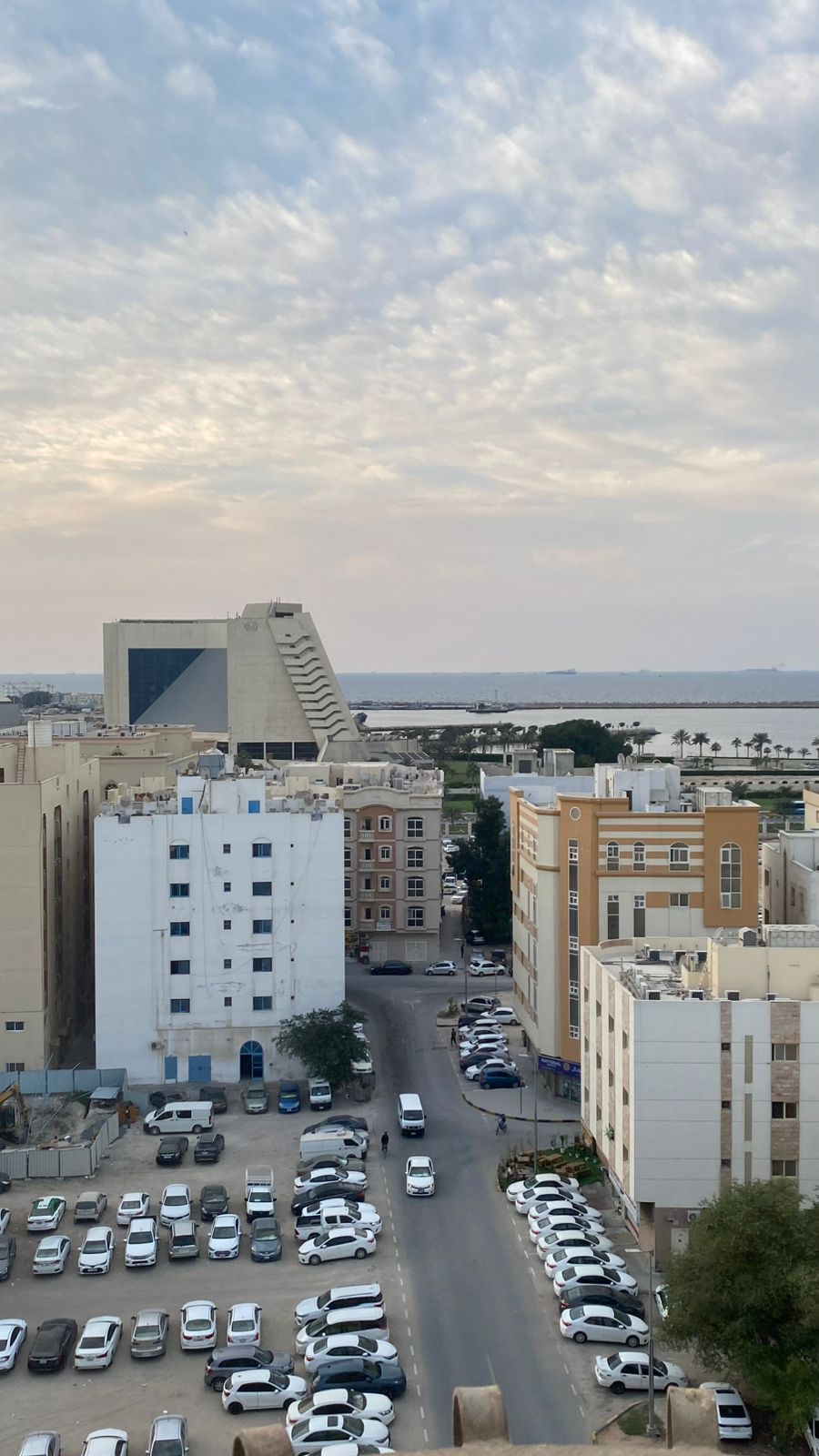 Now available for rent: the largest studio in Al Qulay'ah, located in a fully family-oriented residential building, at a very special price. Don't mis