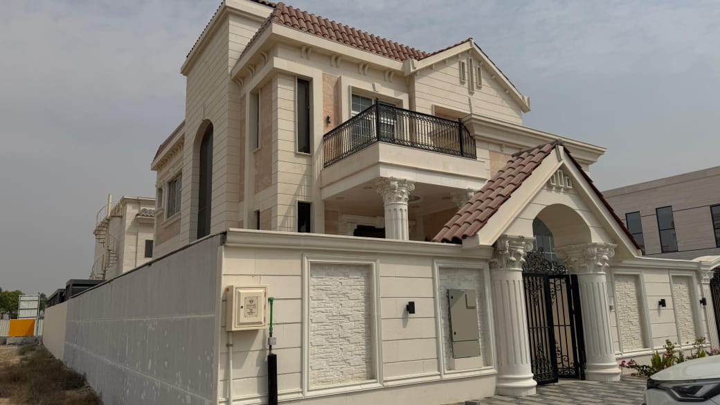 4bed villa All master bedrooms Bas. ent